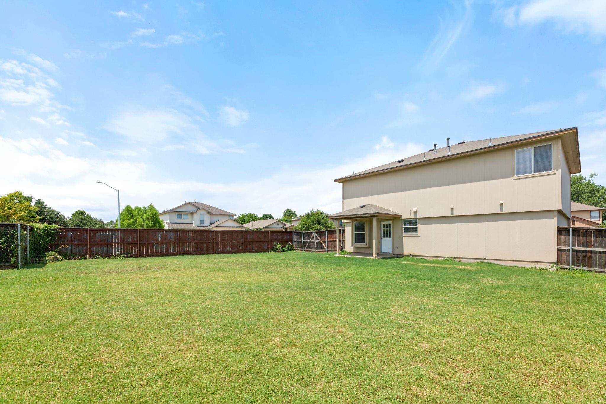 2700 Breezy Point Cv Property Photo 27