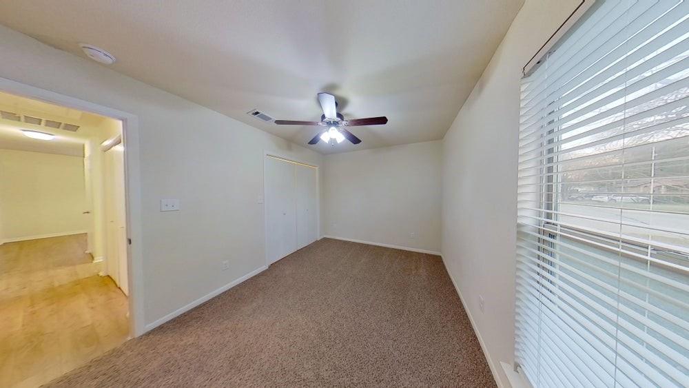 501 N Lampasas St Property Photo 20