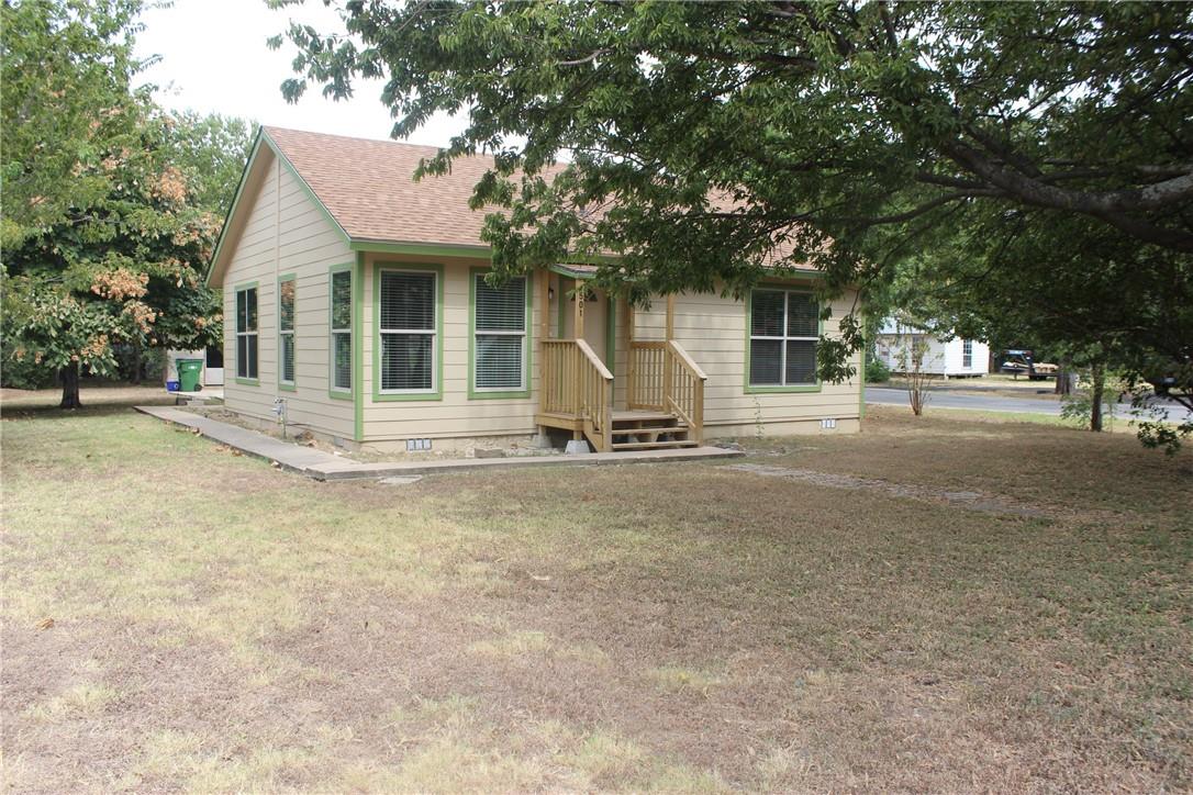 501 N Lampasas St Property Photo 23