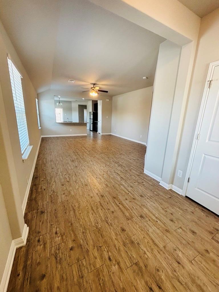 1404 Walden Pond Dr Property Photo 3