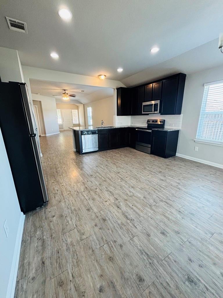 1404 Walden Pond Dr Property Photo 8