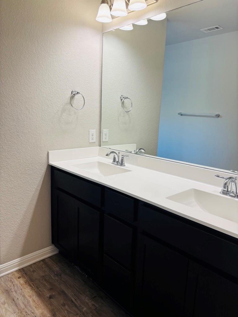 1404 Walden Pond Dr Property Photo 10
