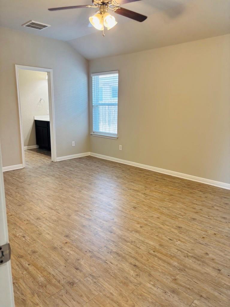 1404 Walden Pond Dr Property Photo 12