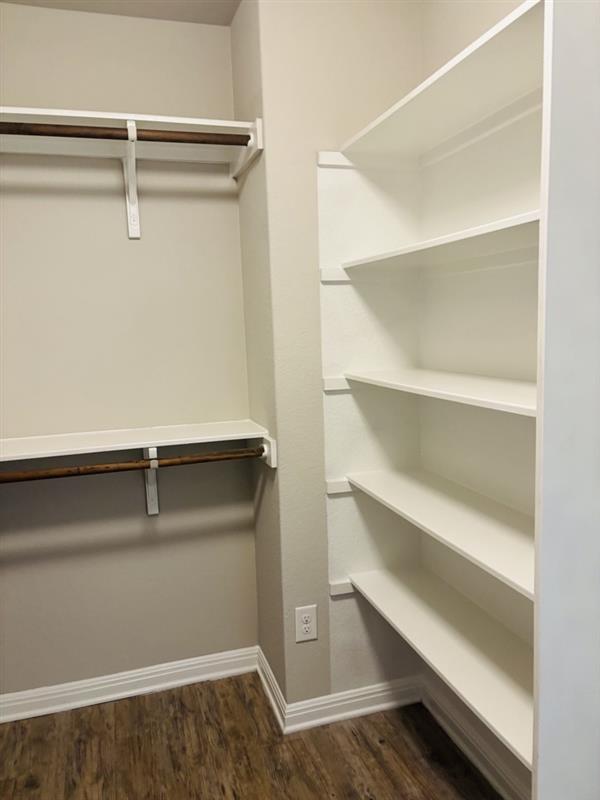 1404 Walden Pond Dr Property Photo 15