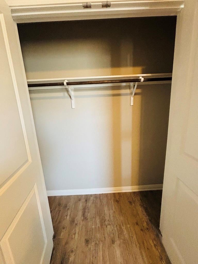 1404 Walden Pond Dr Property Photo 17
