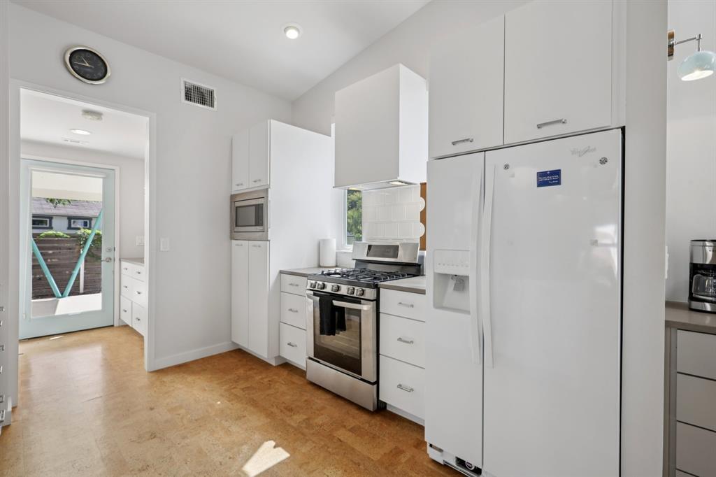 3901 Cherrywood Rd #b Property Photo 9