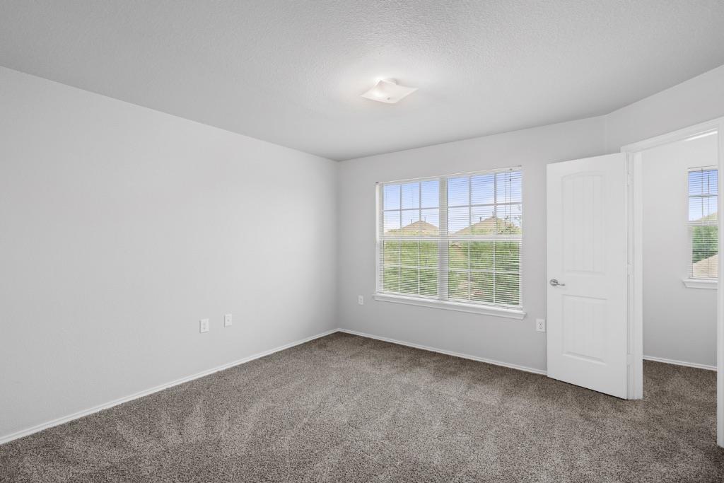 7204 Outfitter Dr Property Photo 26