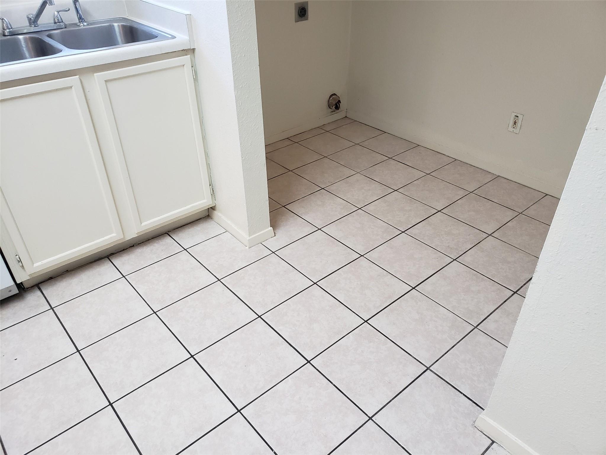 2218 Katy Ln Property Photo 6