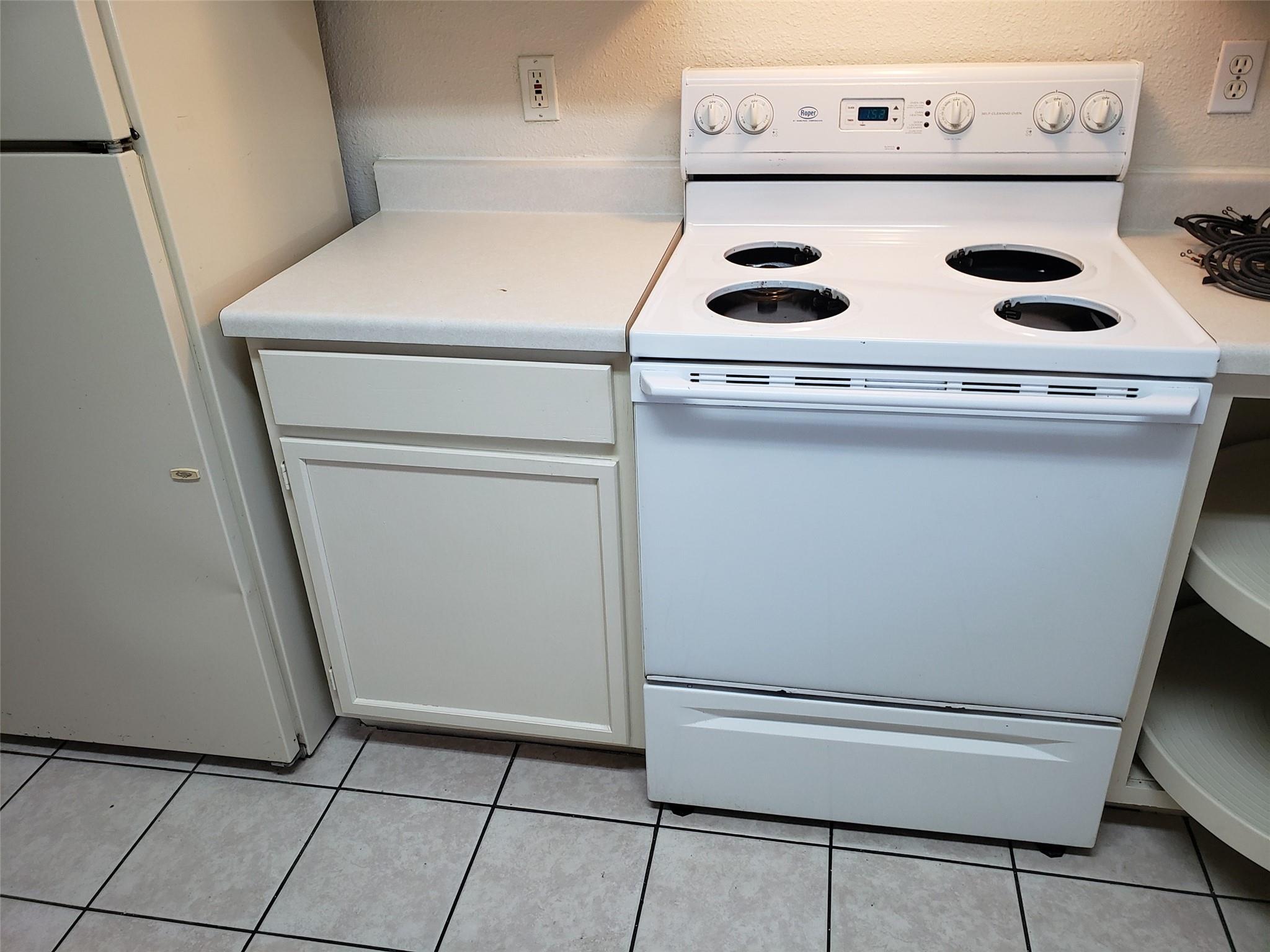 2218 Katy Ln Property Photo 7