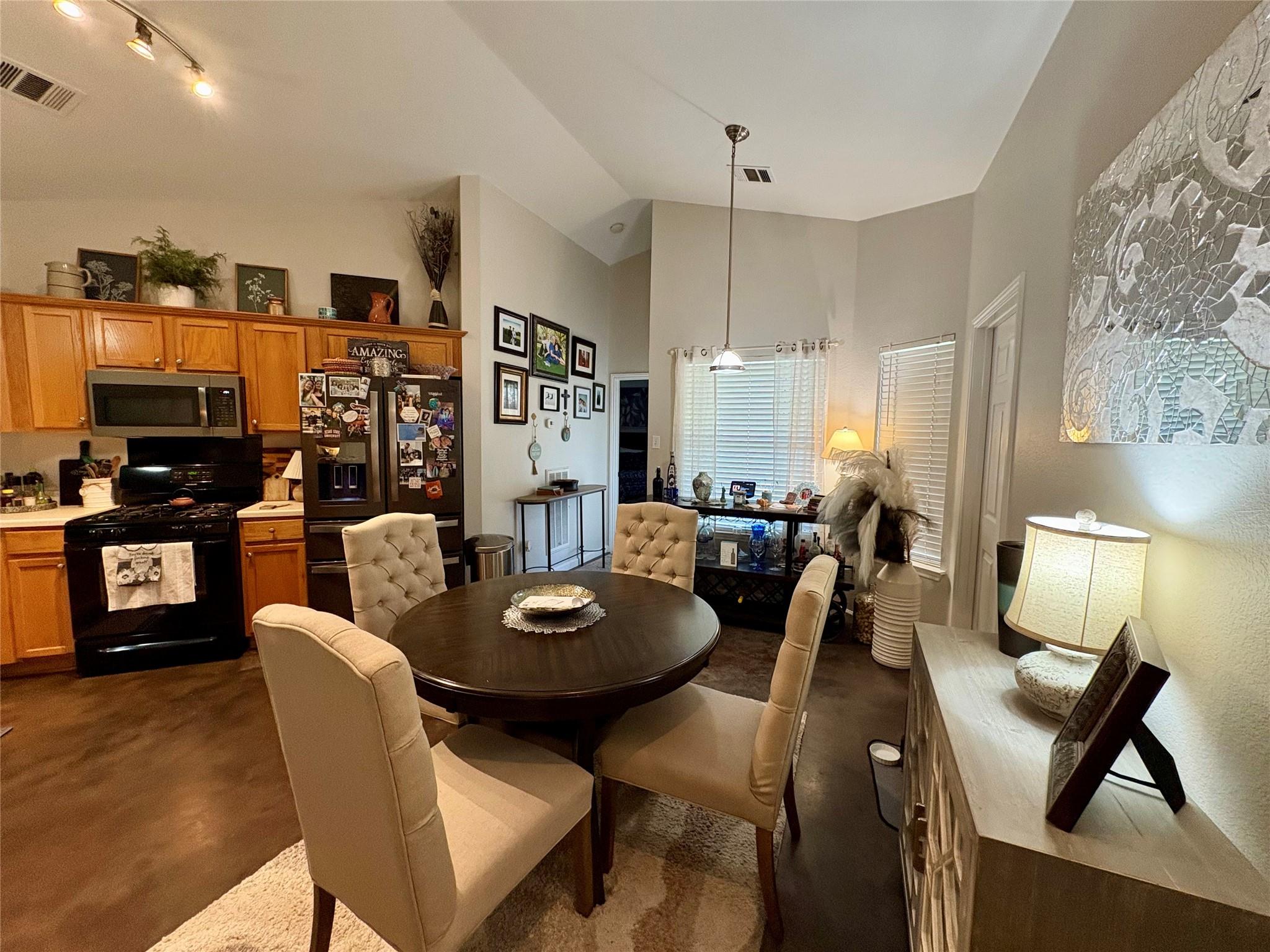 11518 James B Connolly Ln Property Photo 12