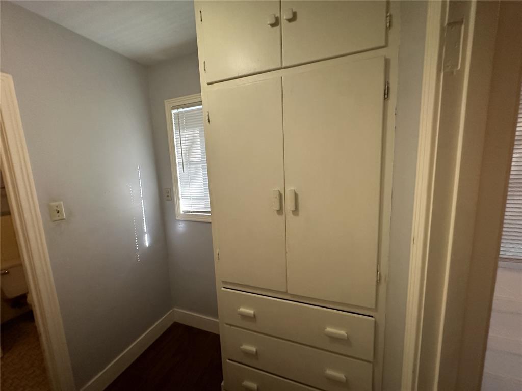 1009 W 25th St #c Property Photo 5