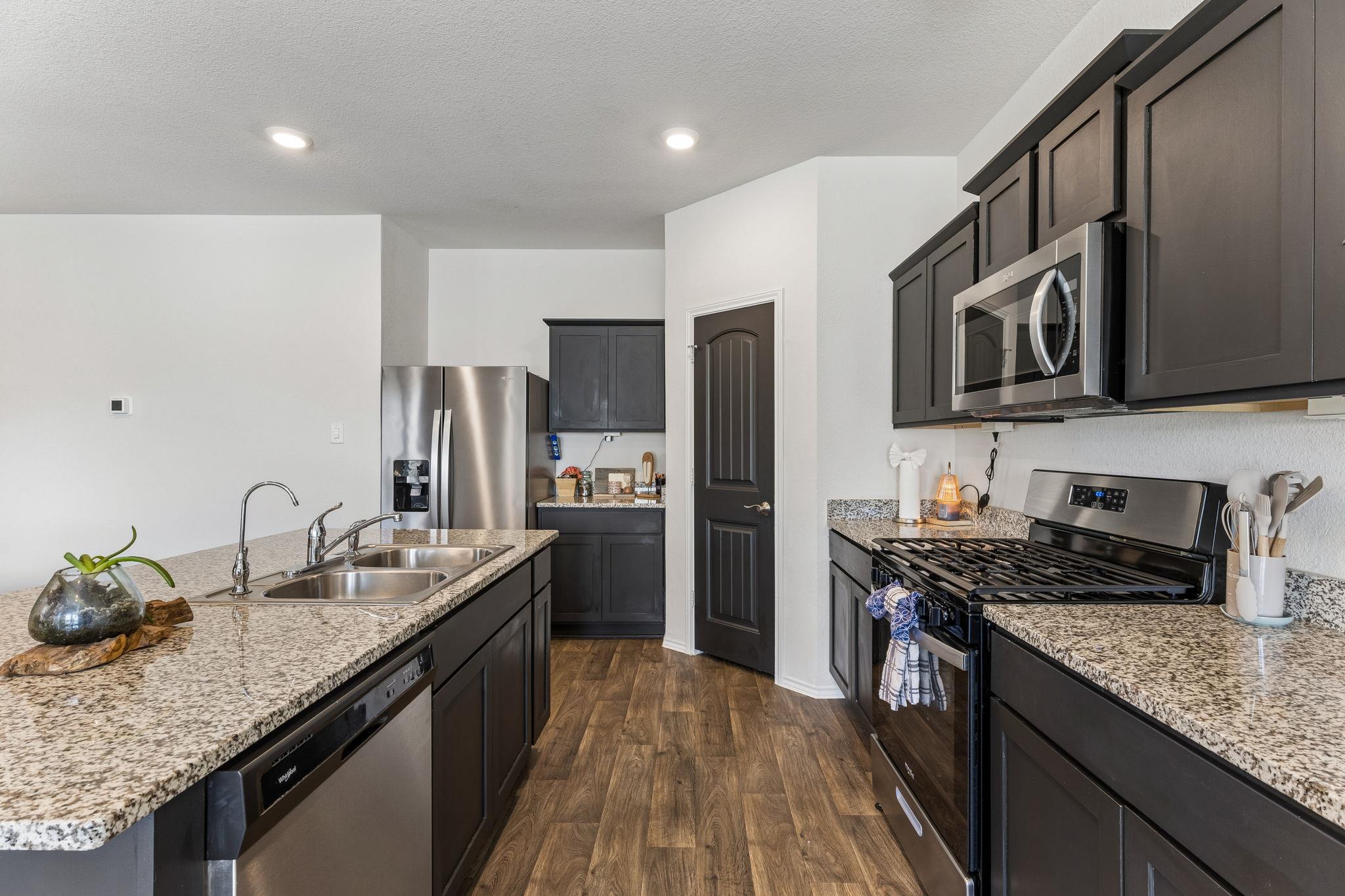 343 Sickle Loop Property Photo 15