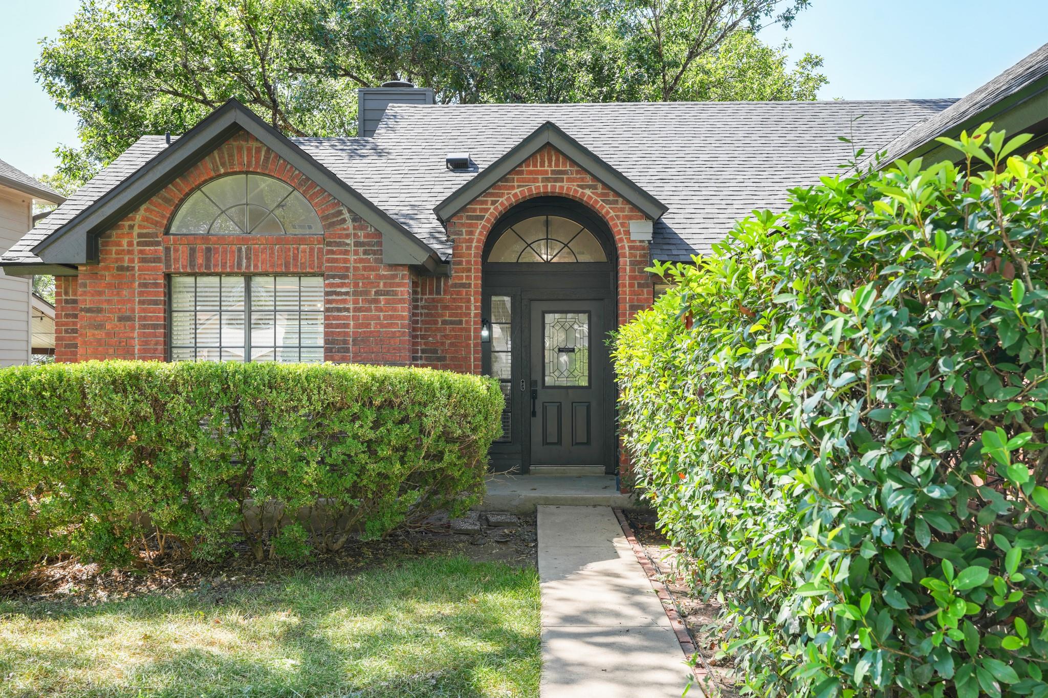 2107 Warfield Way Property Photo 7
