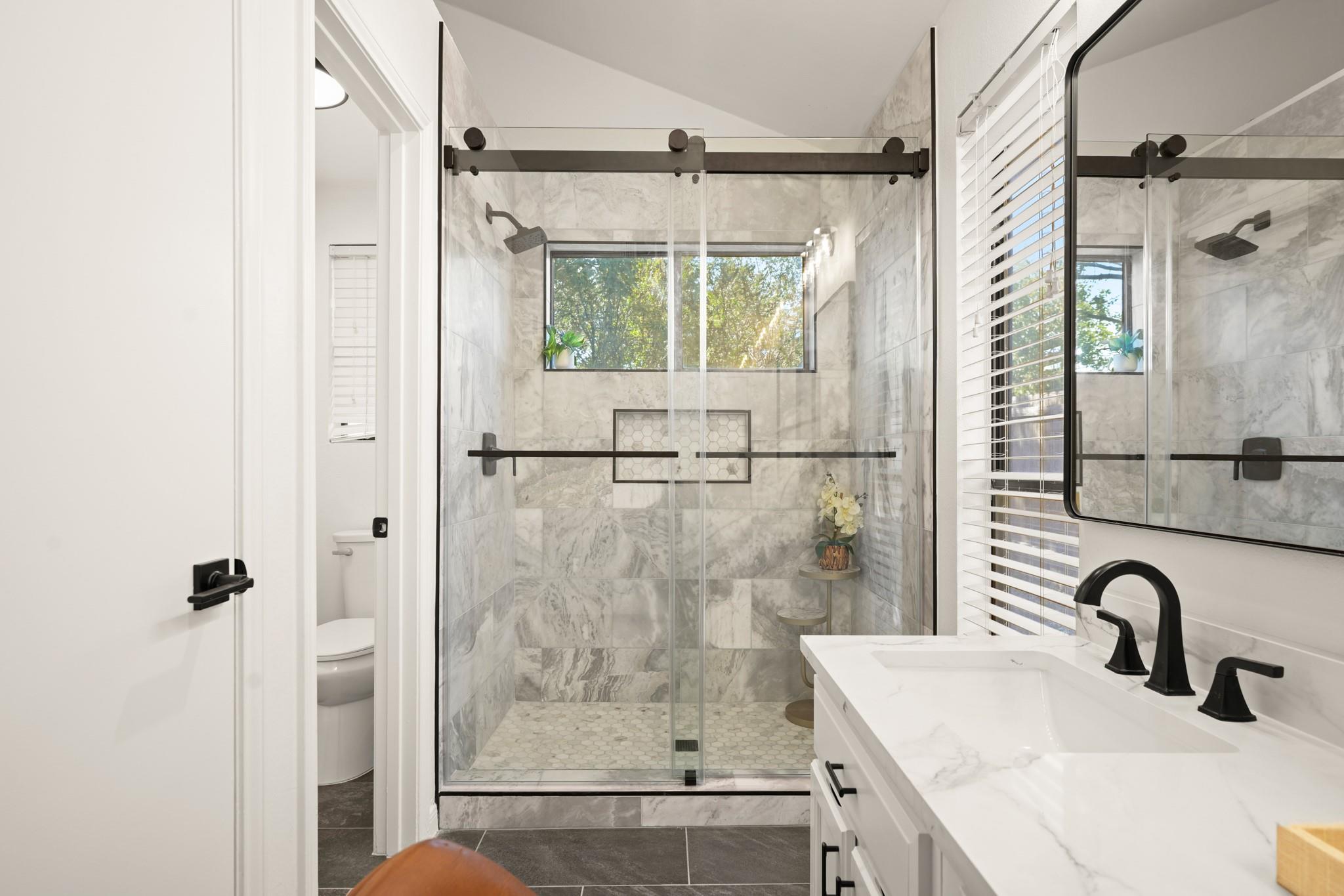 2107 Warfield Way Property Photo 18
