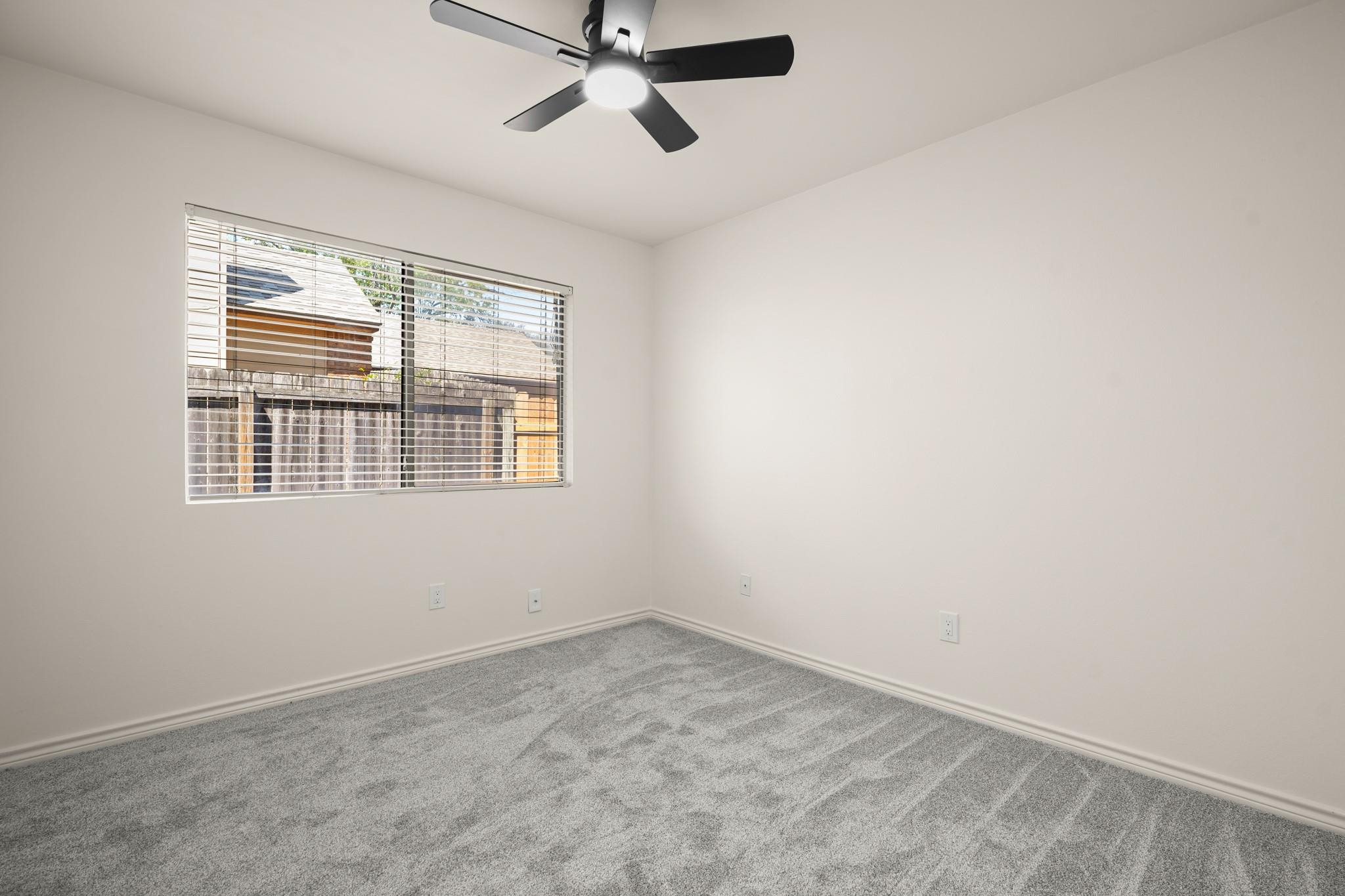 2107 Warfield Way Property Photo 22