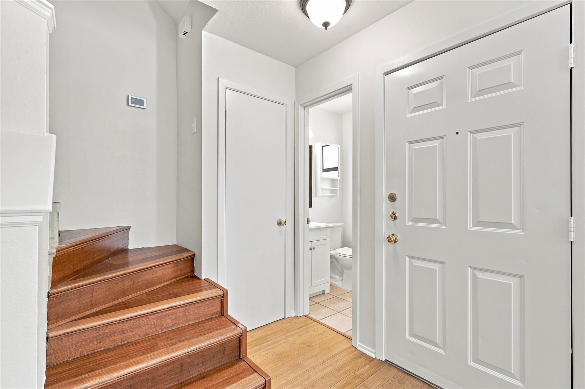 10010 Wildflower Ln #a Property Photo 3