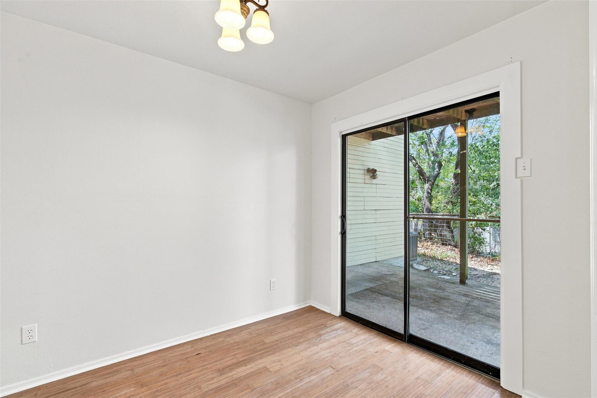 10010 Wildflower Ln #a Property Photo 8