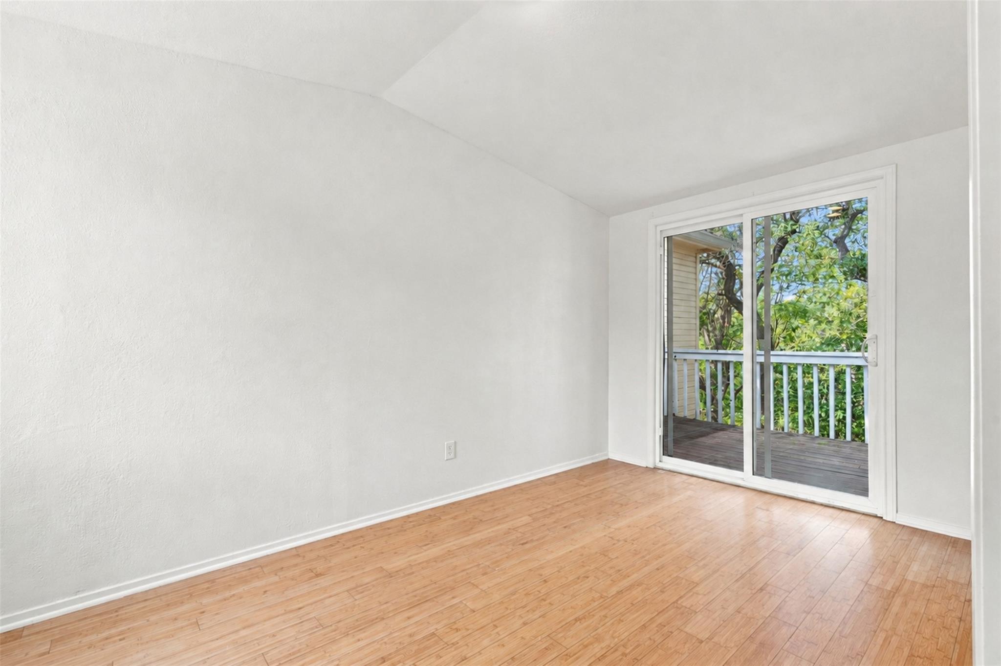 10010 Wildflower Ln #a Property Photo 14