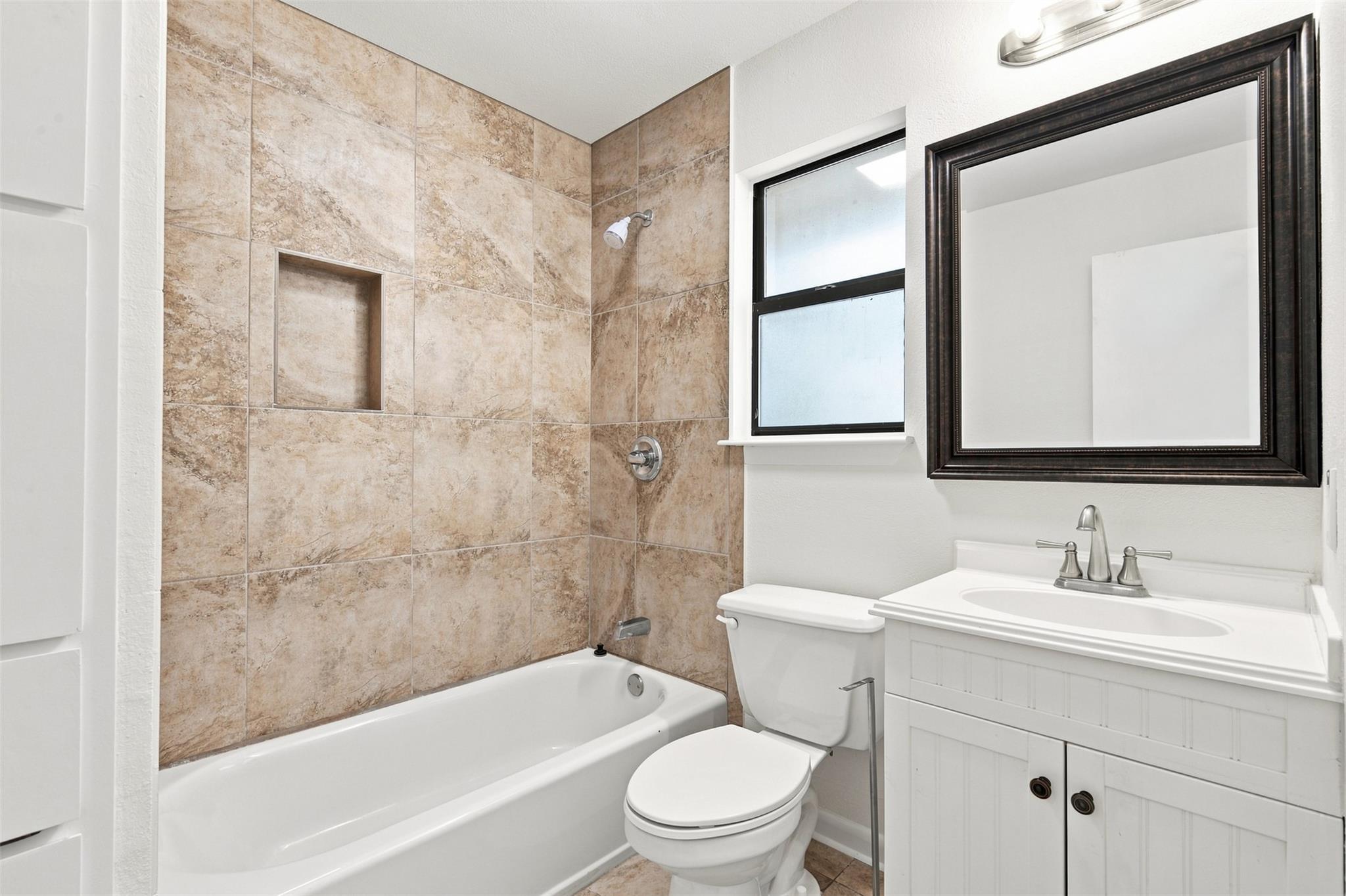 10010 Wildflower Ln #a Property Photo 20