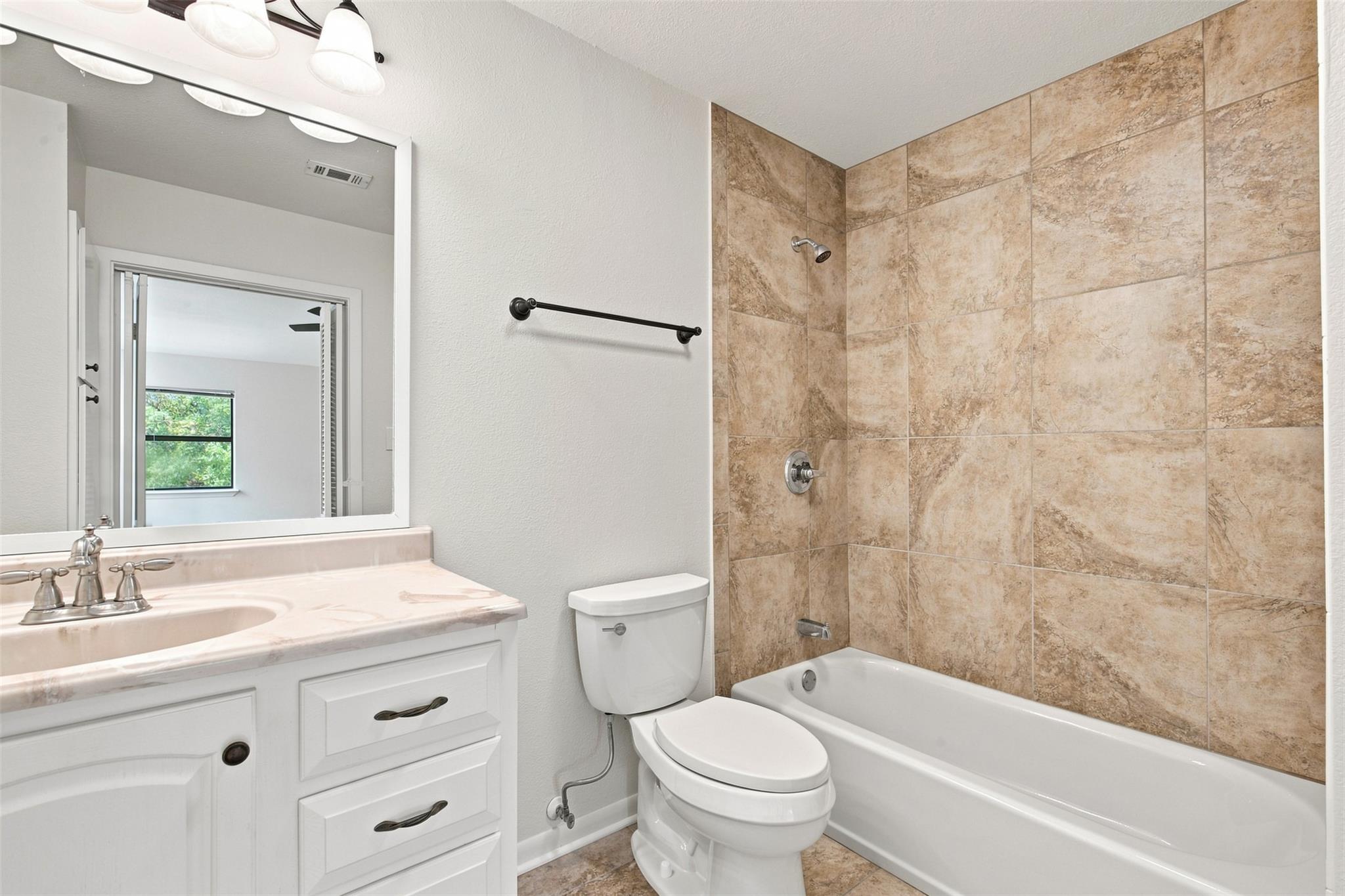 10010 Wildflower Ln #a Property Photo 22