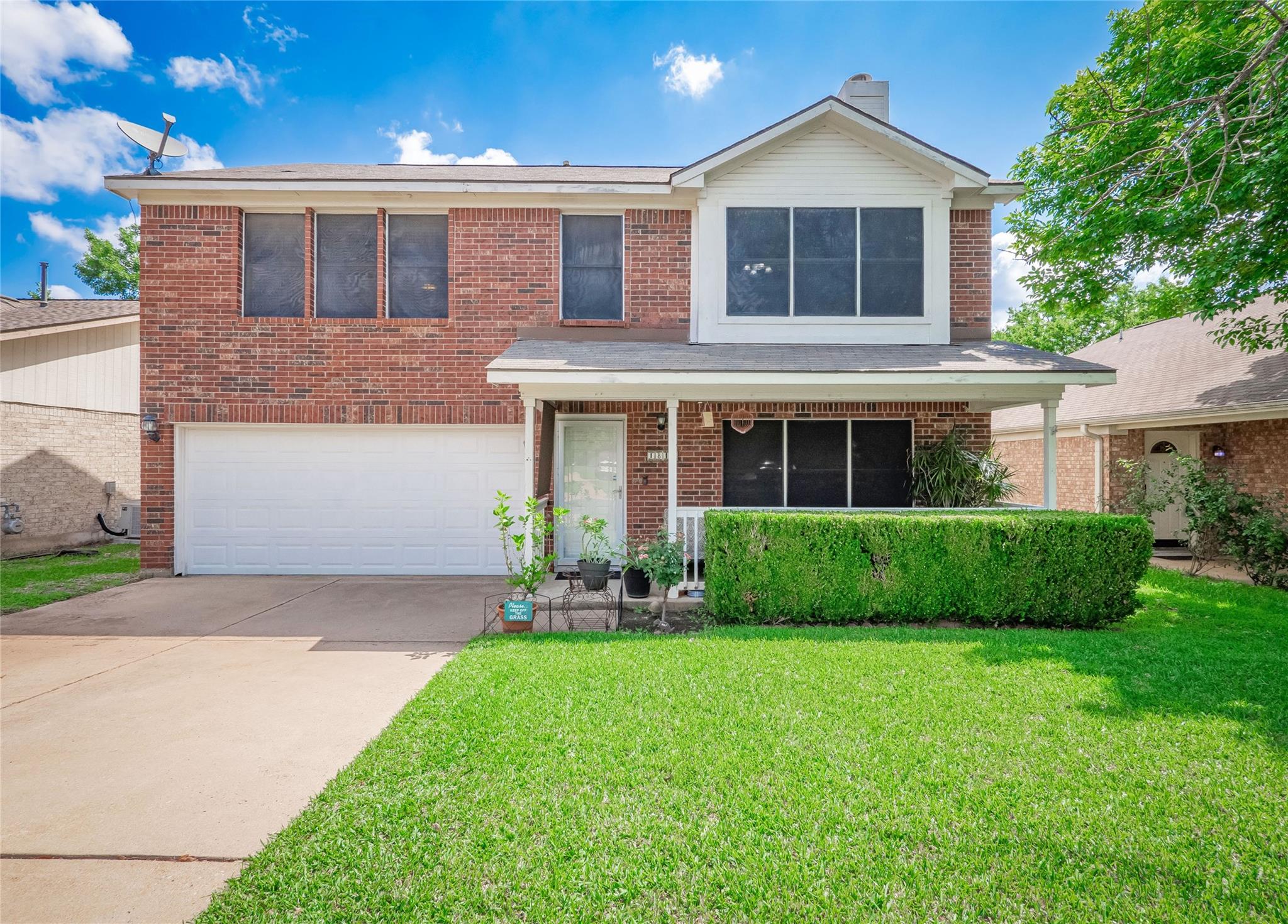 1810 Summer Rain Dr Property Photo