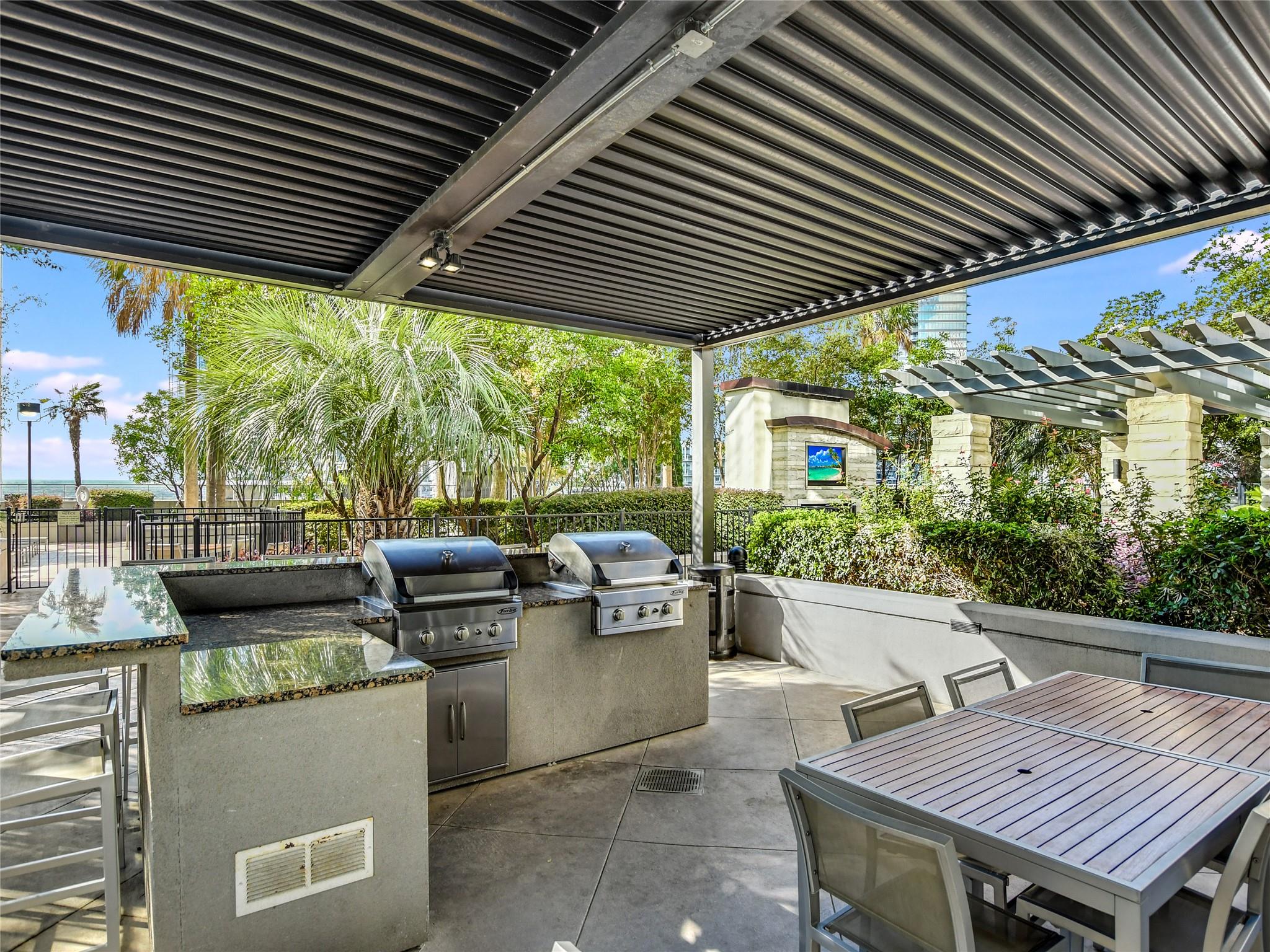 360 Nueces St #3605 Property Photo 16