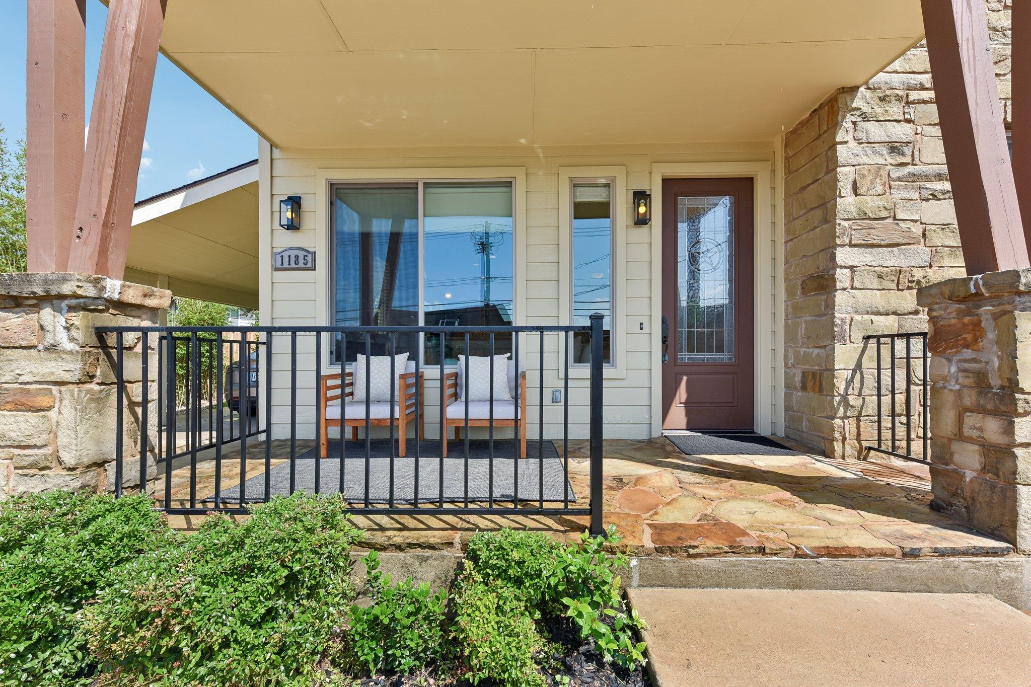 1185 Springdale Rd Property Photo 3