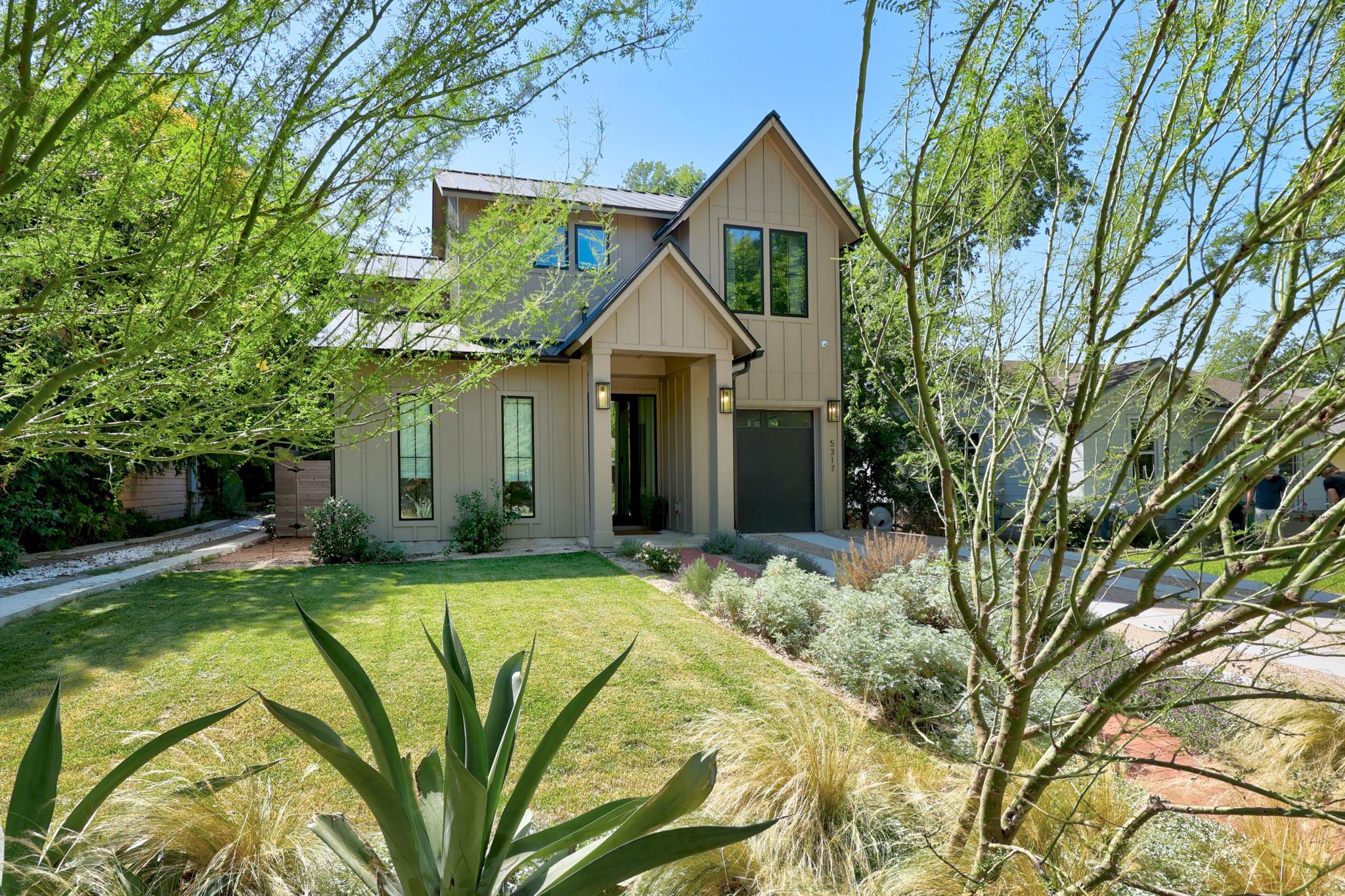 5317 McCandless St Property Photo 1