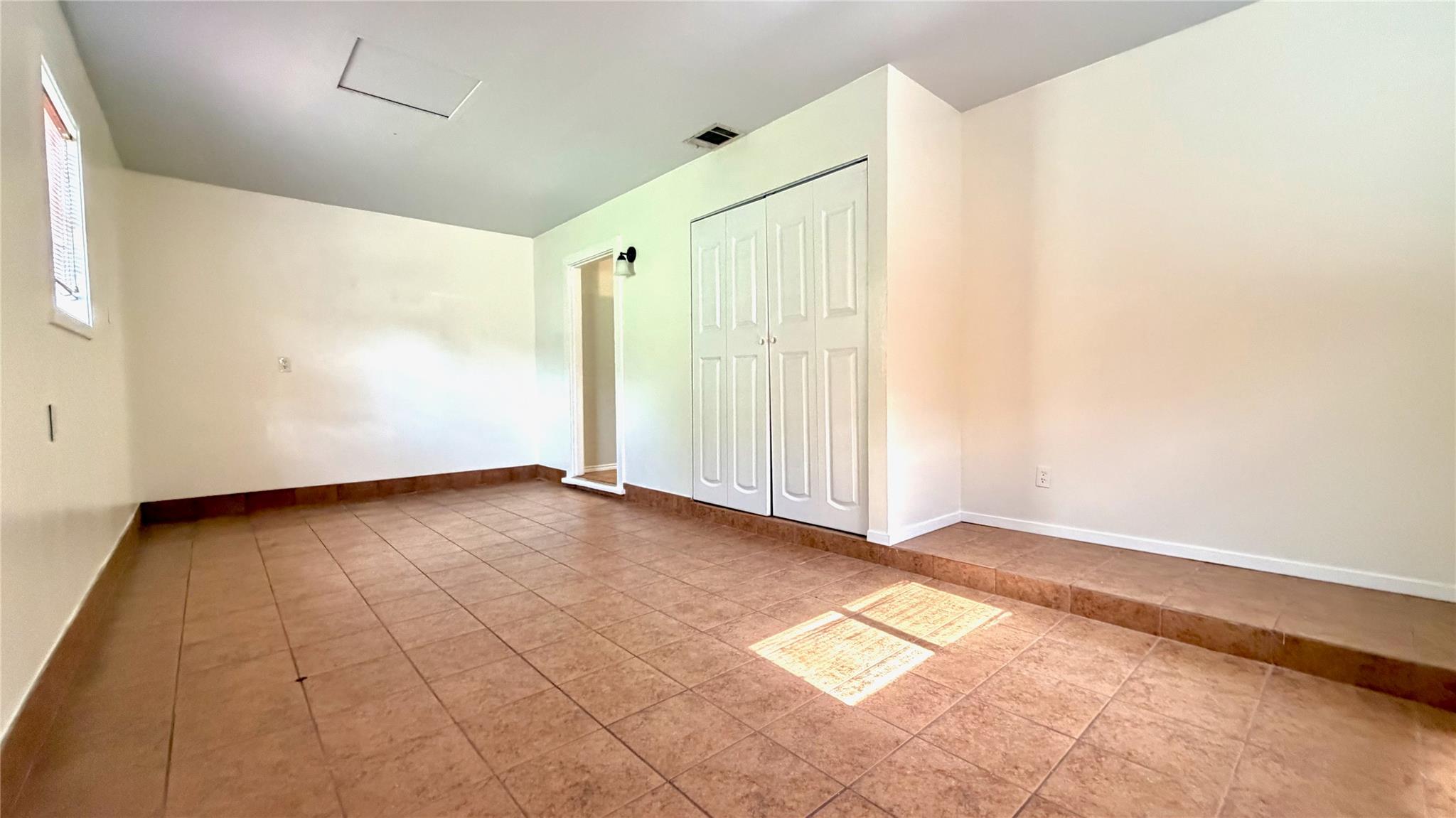 5213 Halmark Dr Property Photo 12