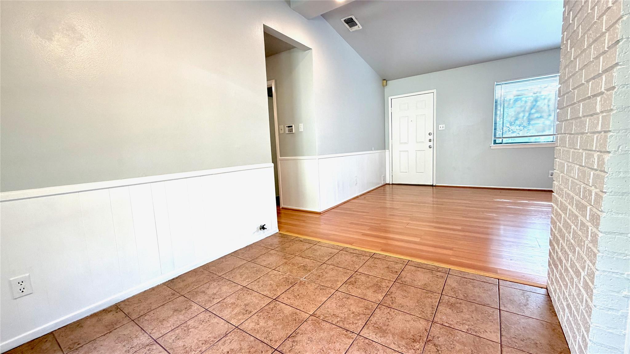 5213 Halmark Dr Property Photo 13