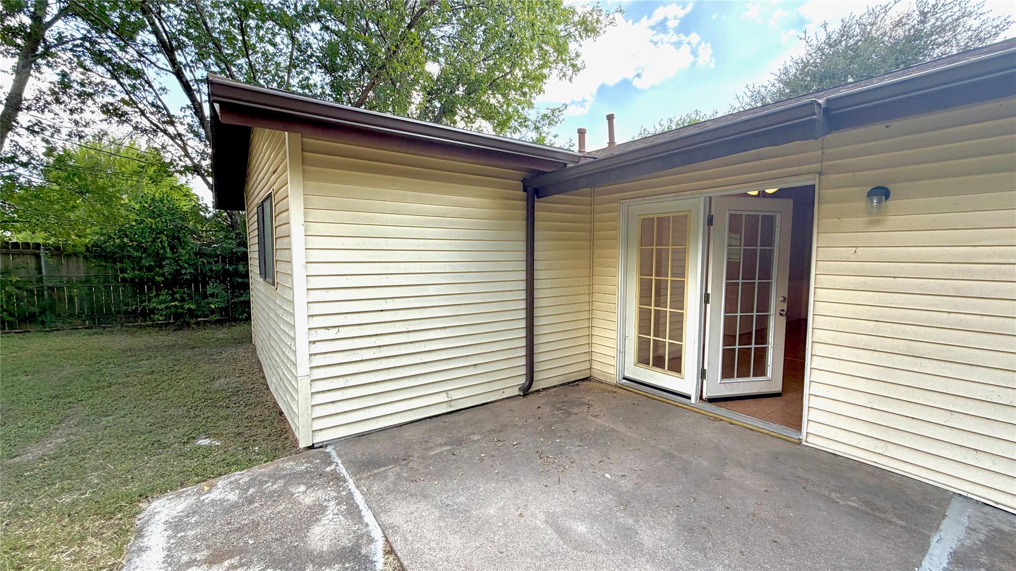 5213 Halmark Dr Property Photo 28