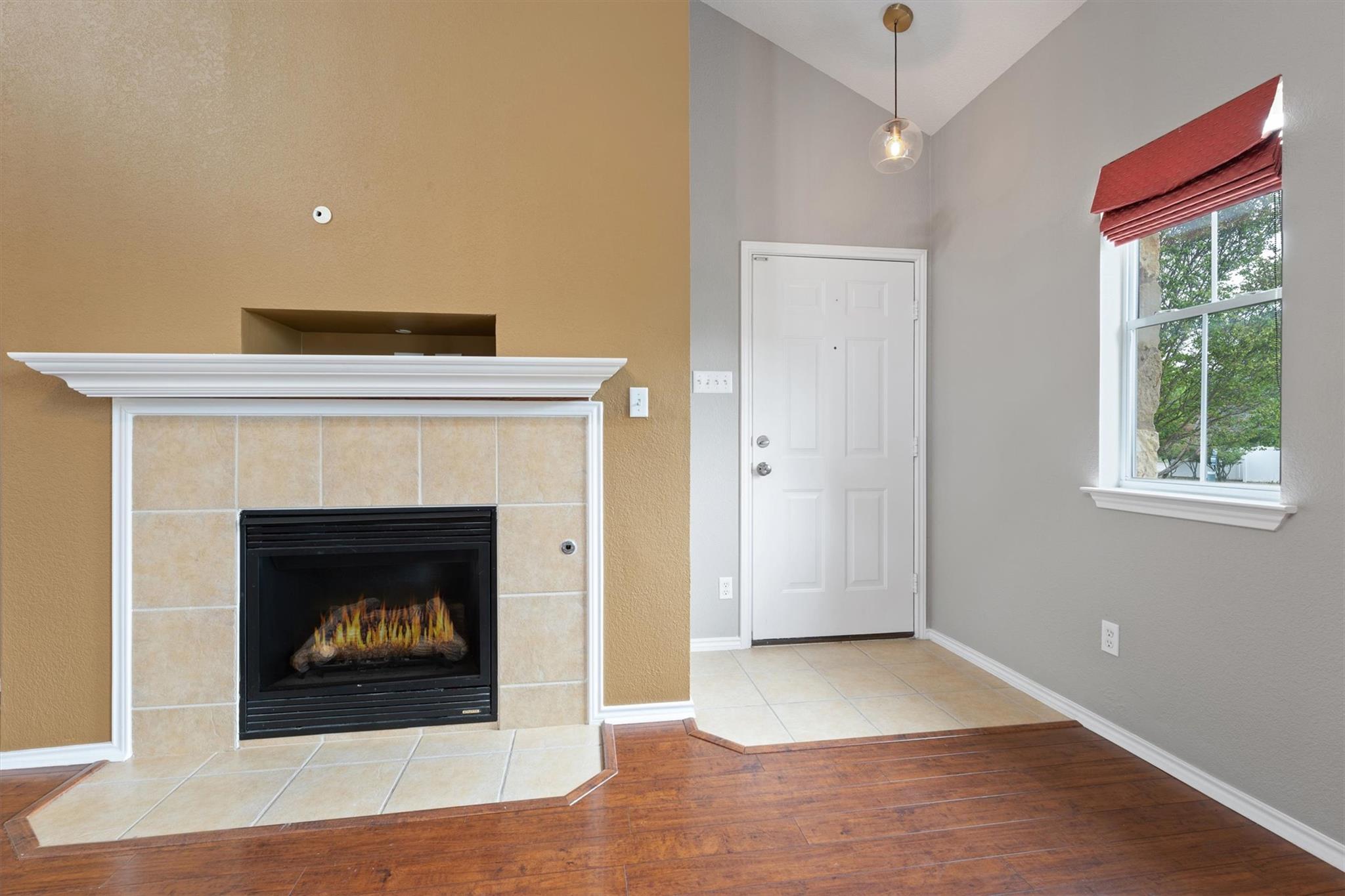 1506 Wild Basin Ln Property Photo 3