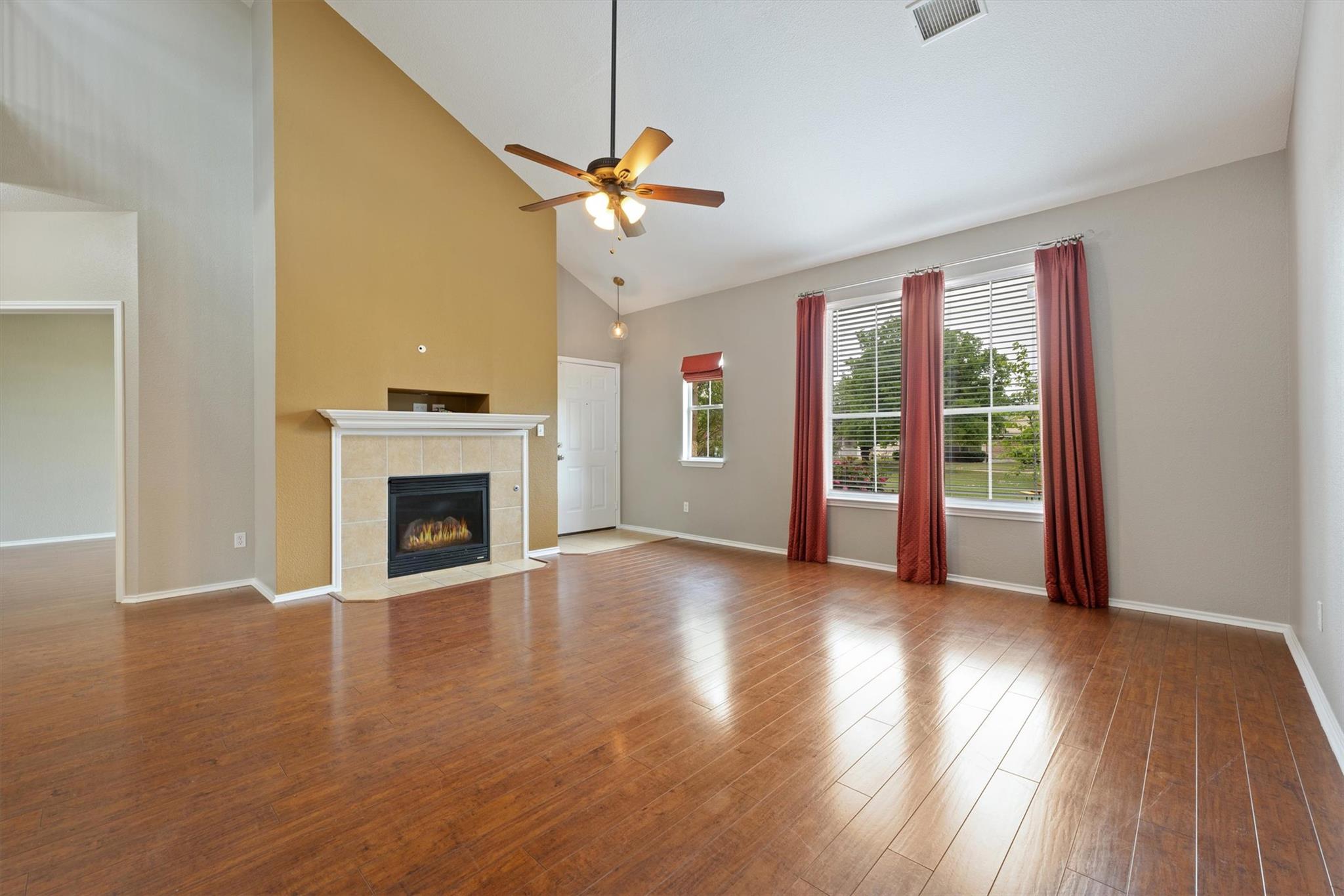 1506 Wild Basin Ln Property Photo 6
