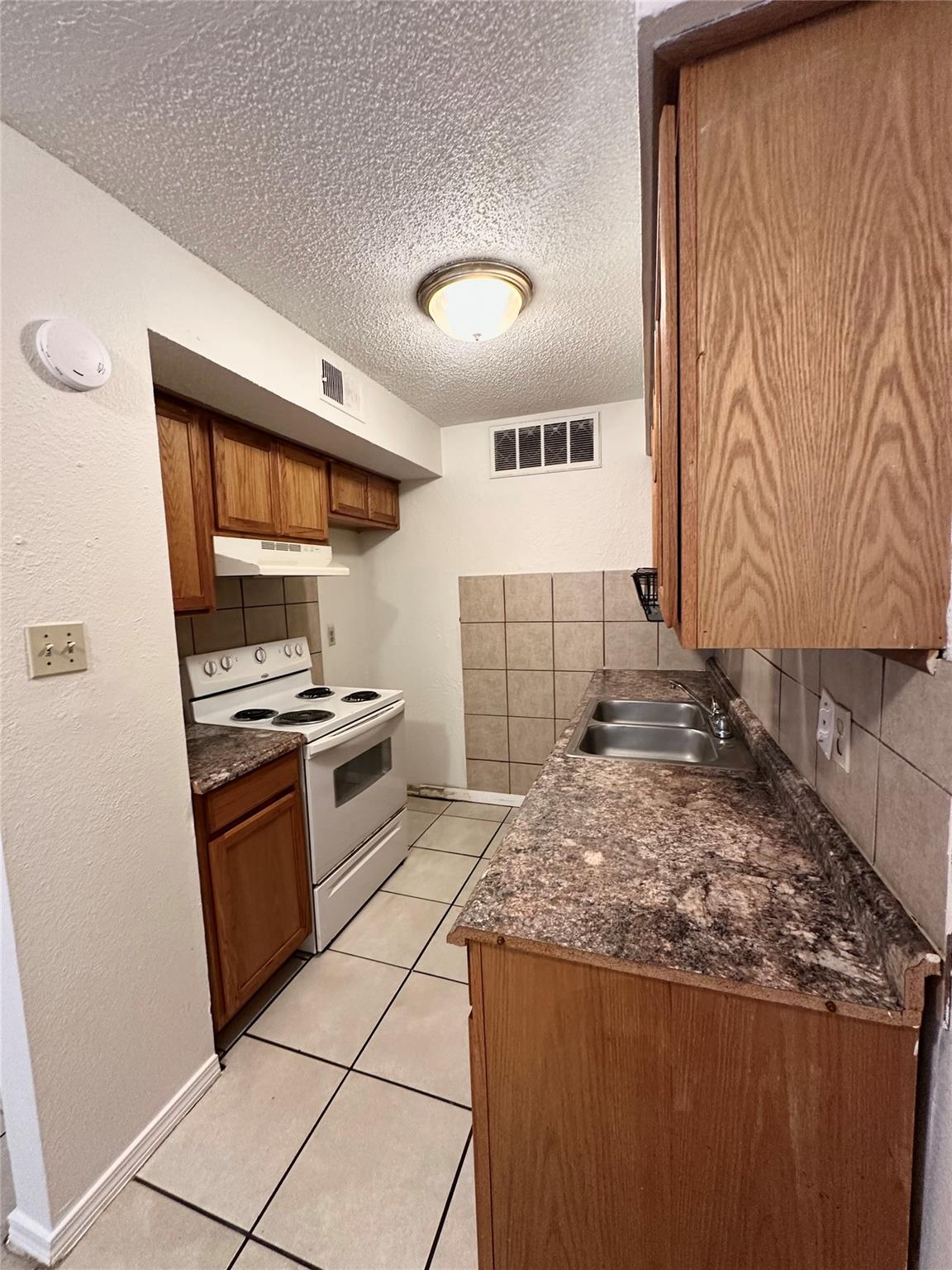 4322 Gillis St #206 Property Photo 9
