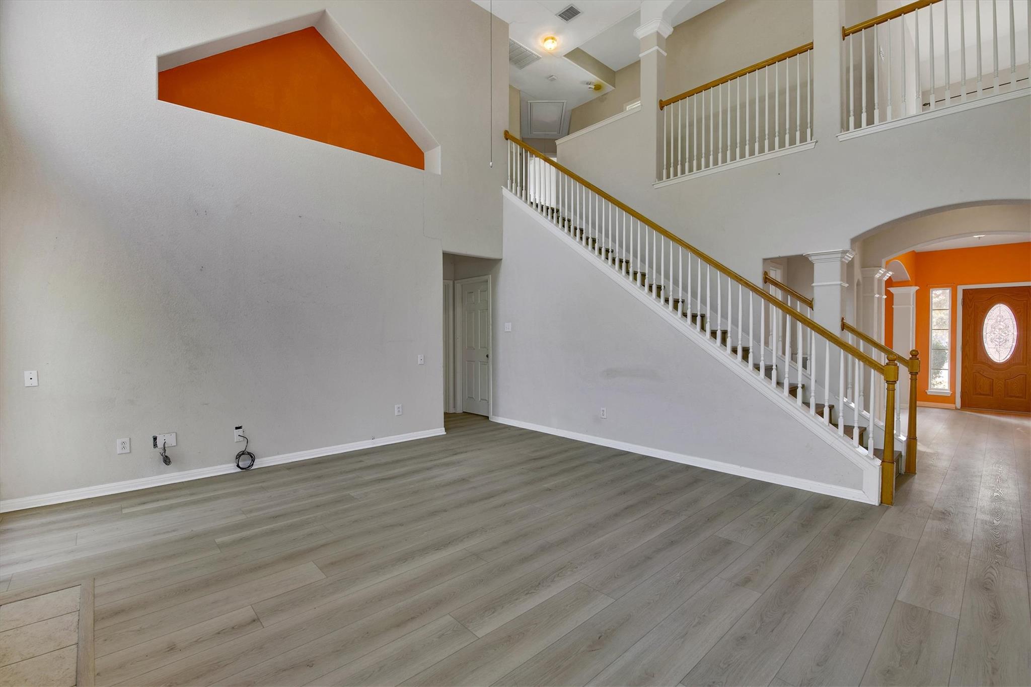824 Broken Feather Trl Property Photo 16