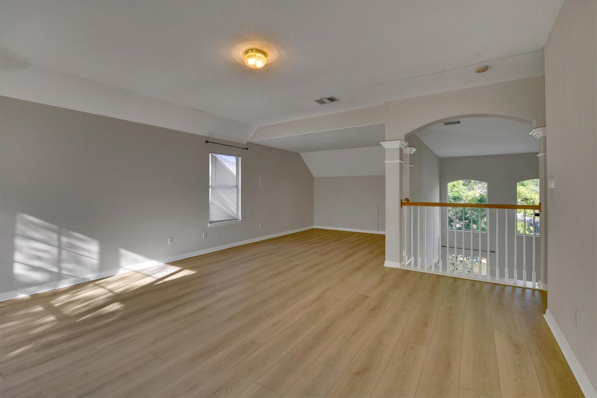 824 Broken Feather Trl Property Photo 31