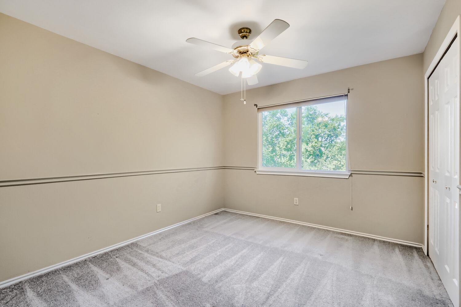 17204 Village Glen Rd Property Photo 14