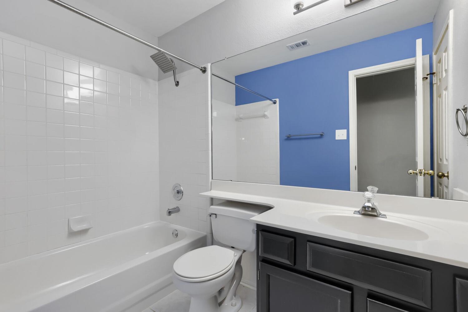 17204 Village Glen Rd Property Photo 15