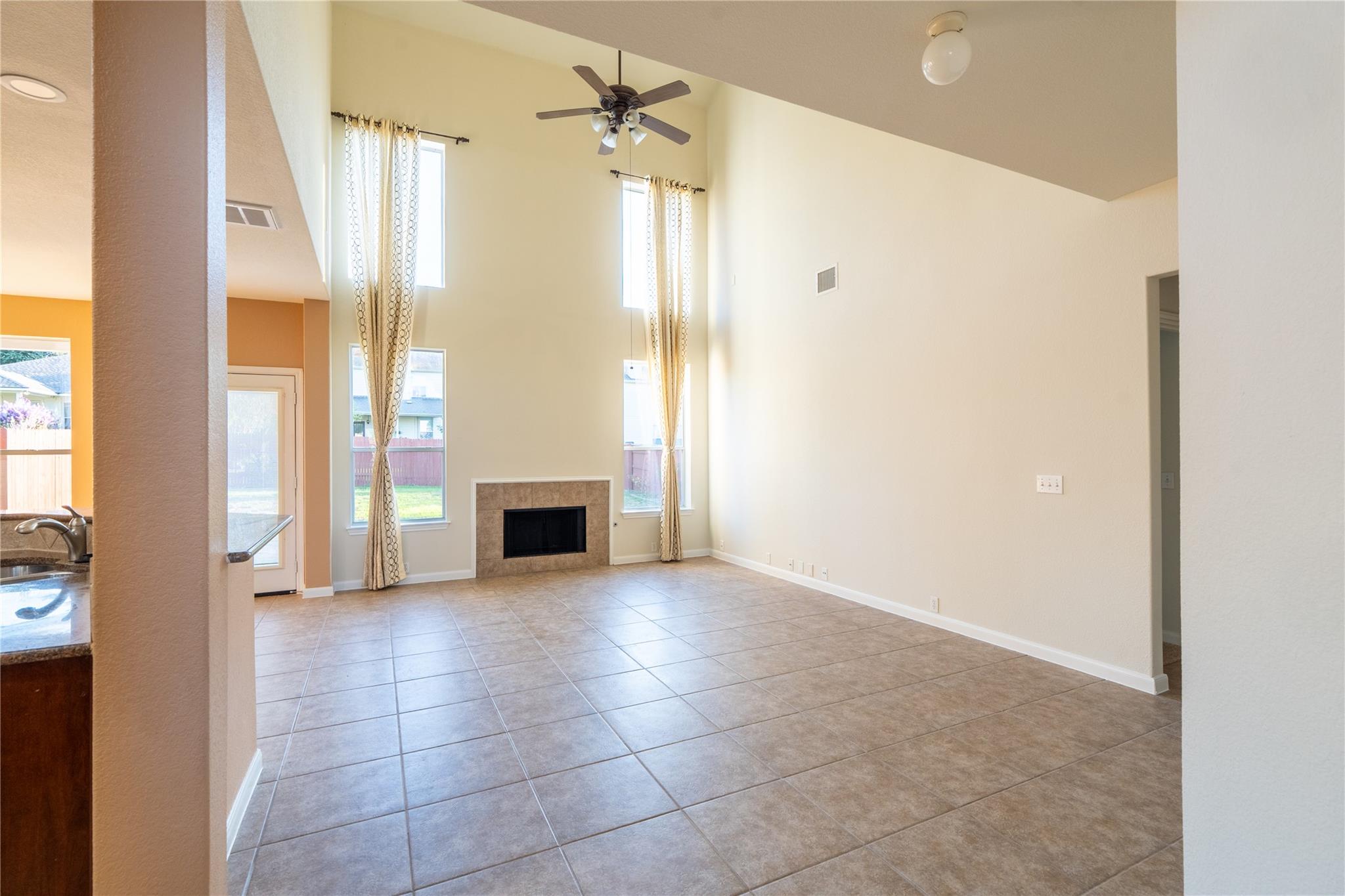 3533 Shiraz Loop Property Photo 7