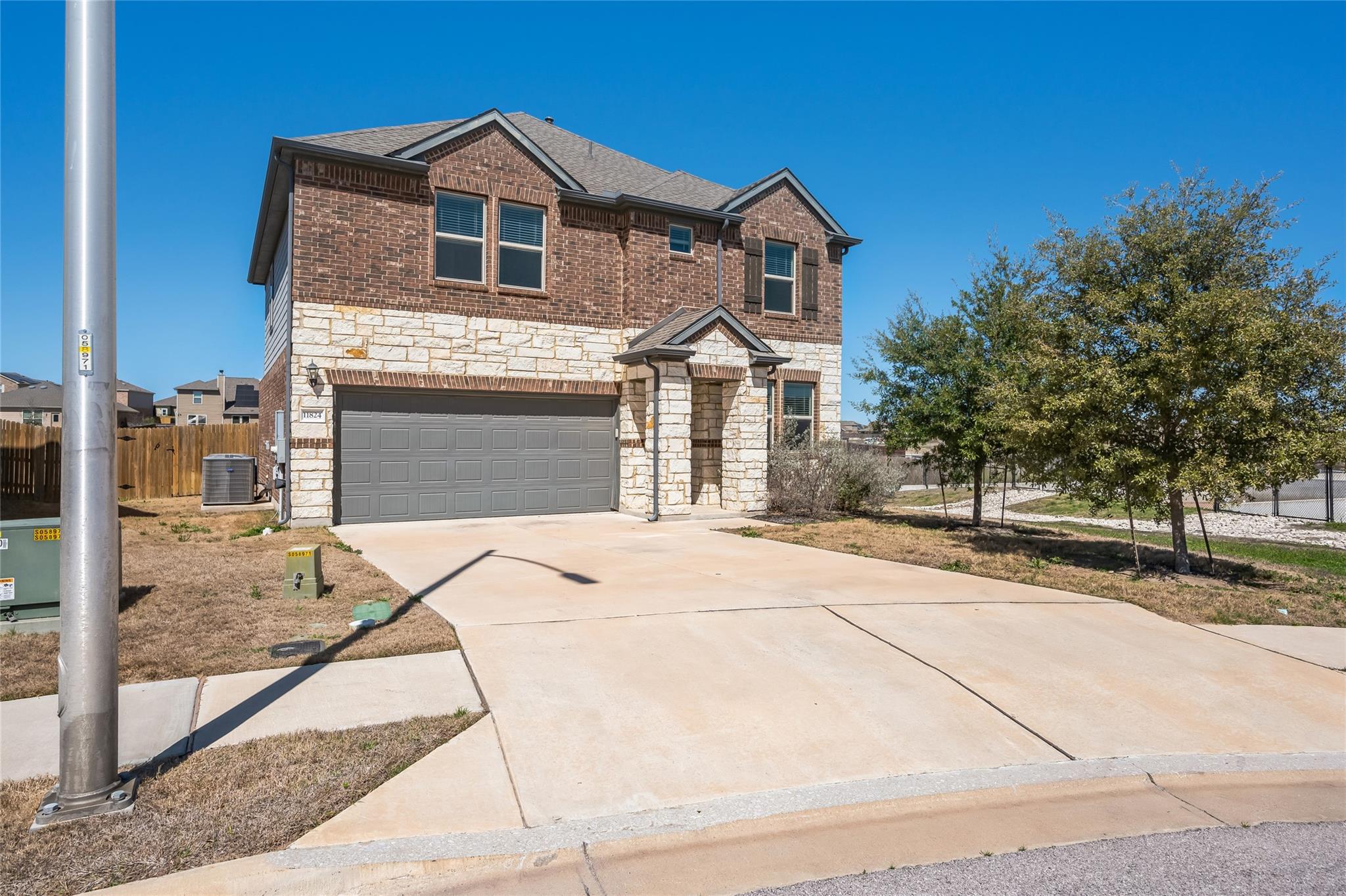 11824 Offaly Dr Property Photo