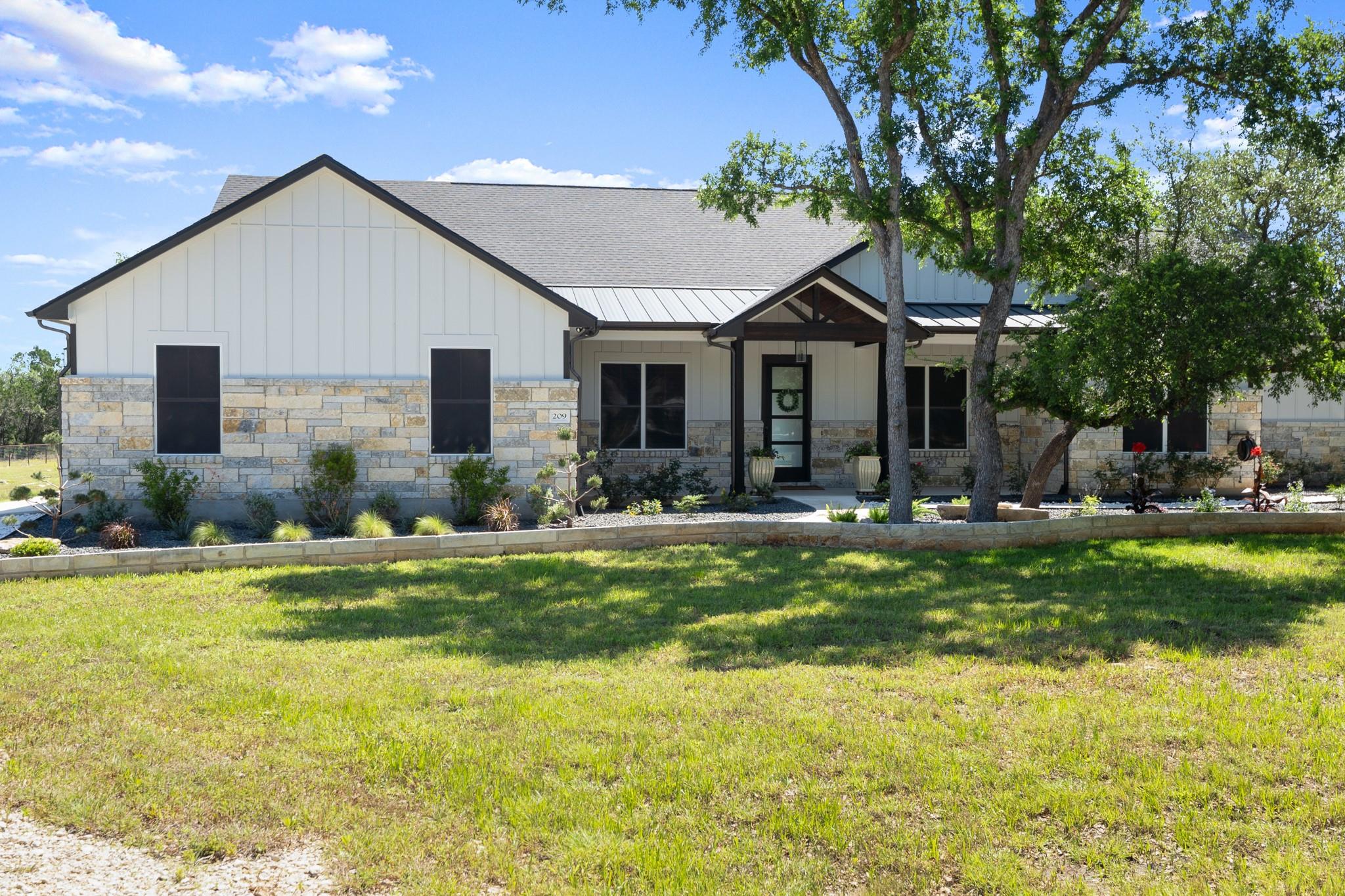 209 Esperanza Petal Pass Property Photo 7