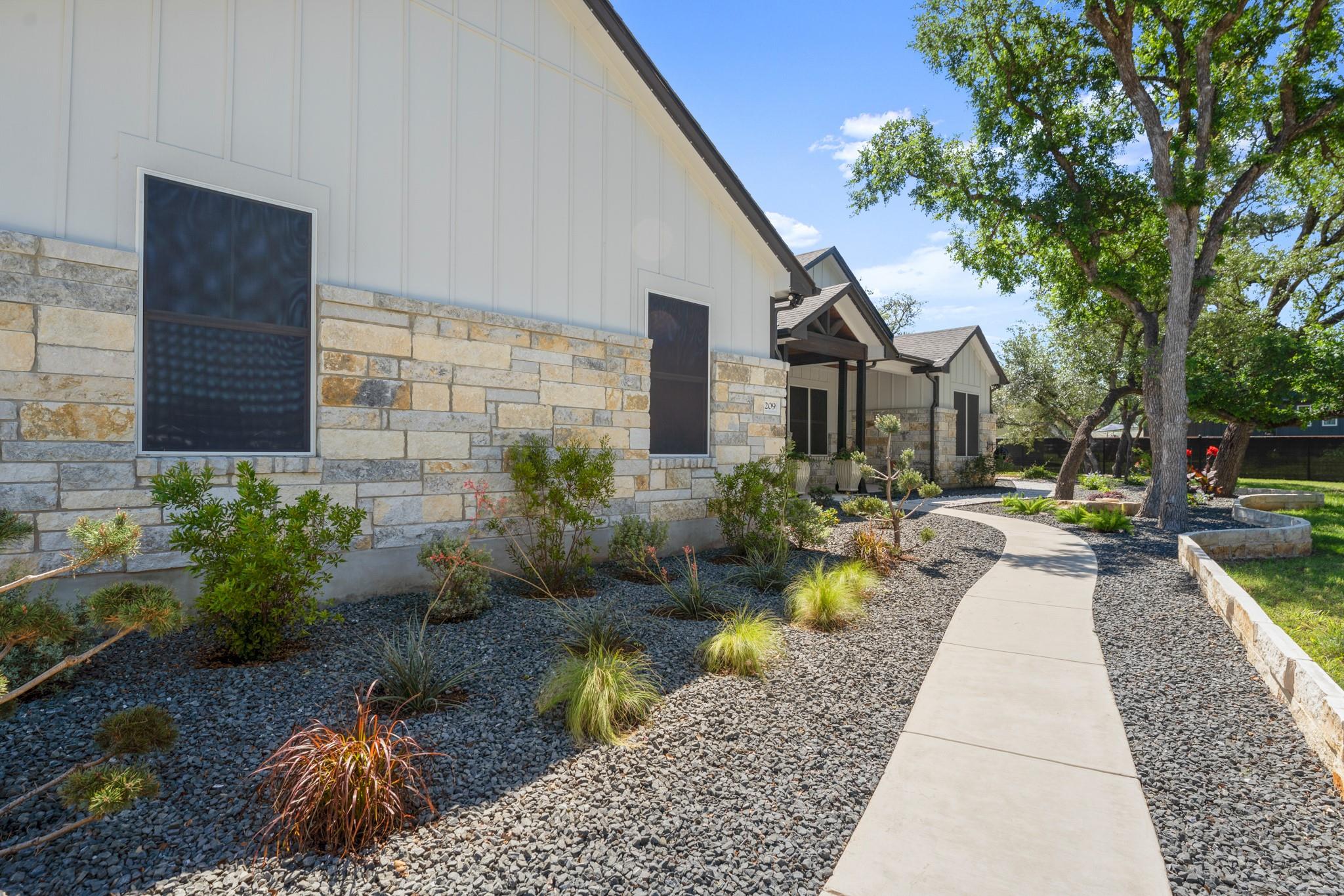 209 Esperanza Petal Pass Property Photo 8