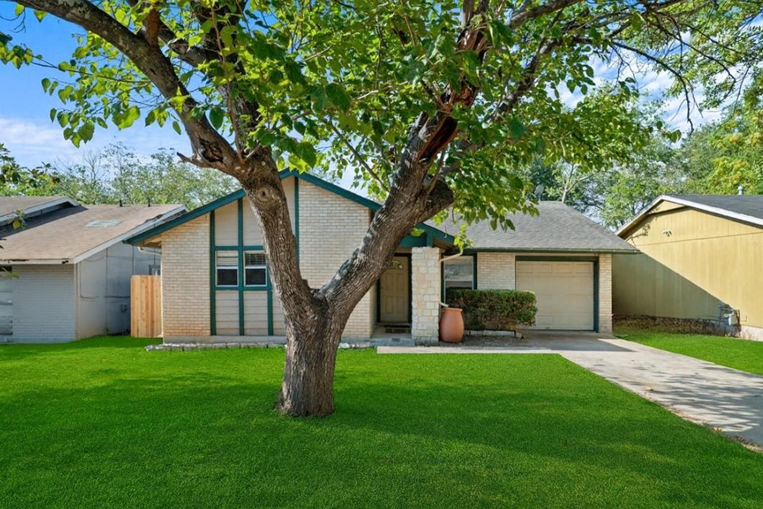 2321 Bendridge Trl Property Photo 2