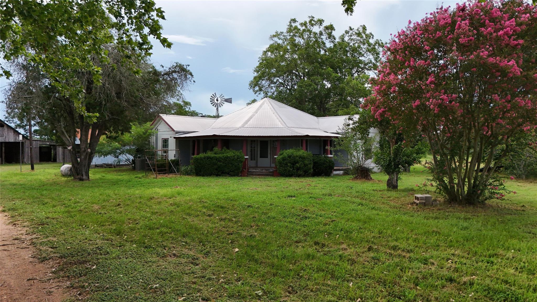 Property Photo 27