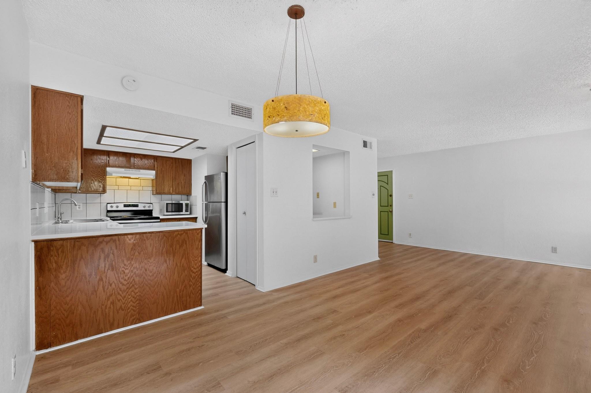8418 Fathom Cir #d401 Property Photo 9