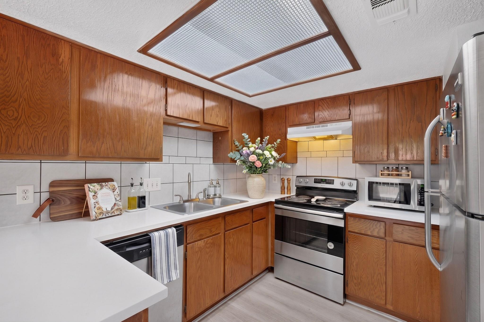 8418 Fathom Cir #d401 Property Photo 10