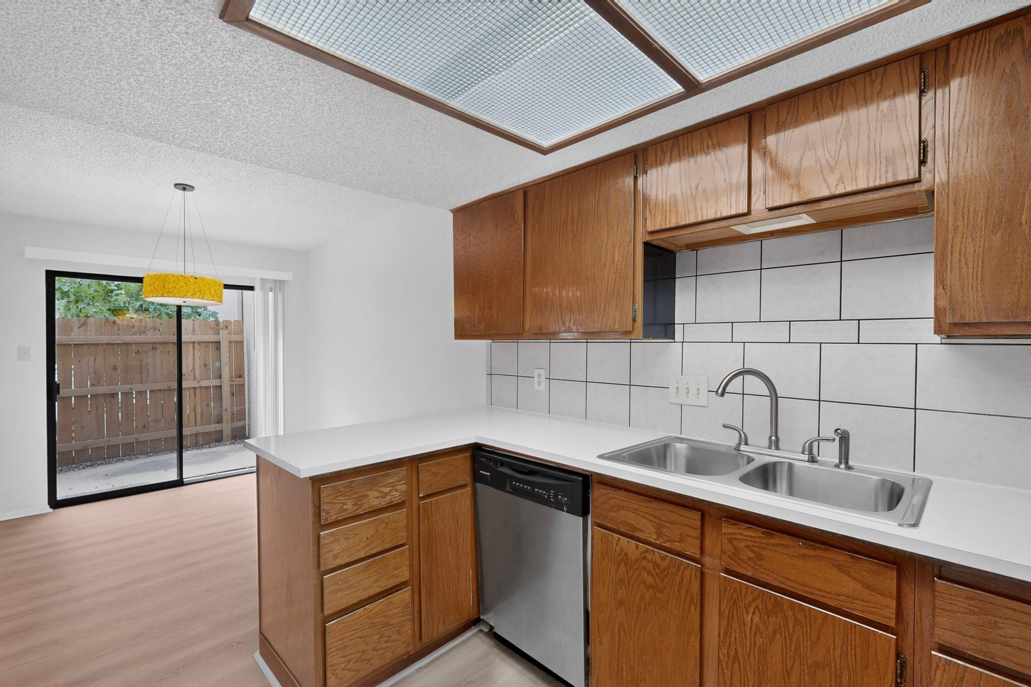 8418 Fathom Cir #d401 Property Photo 11