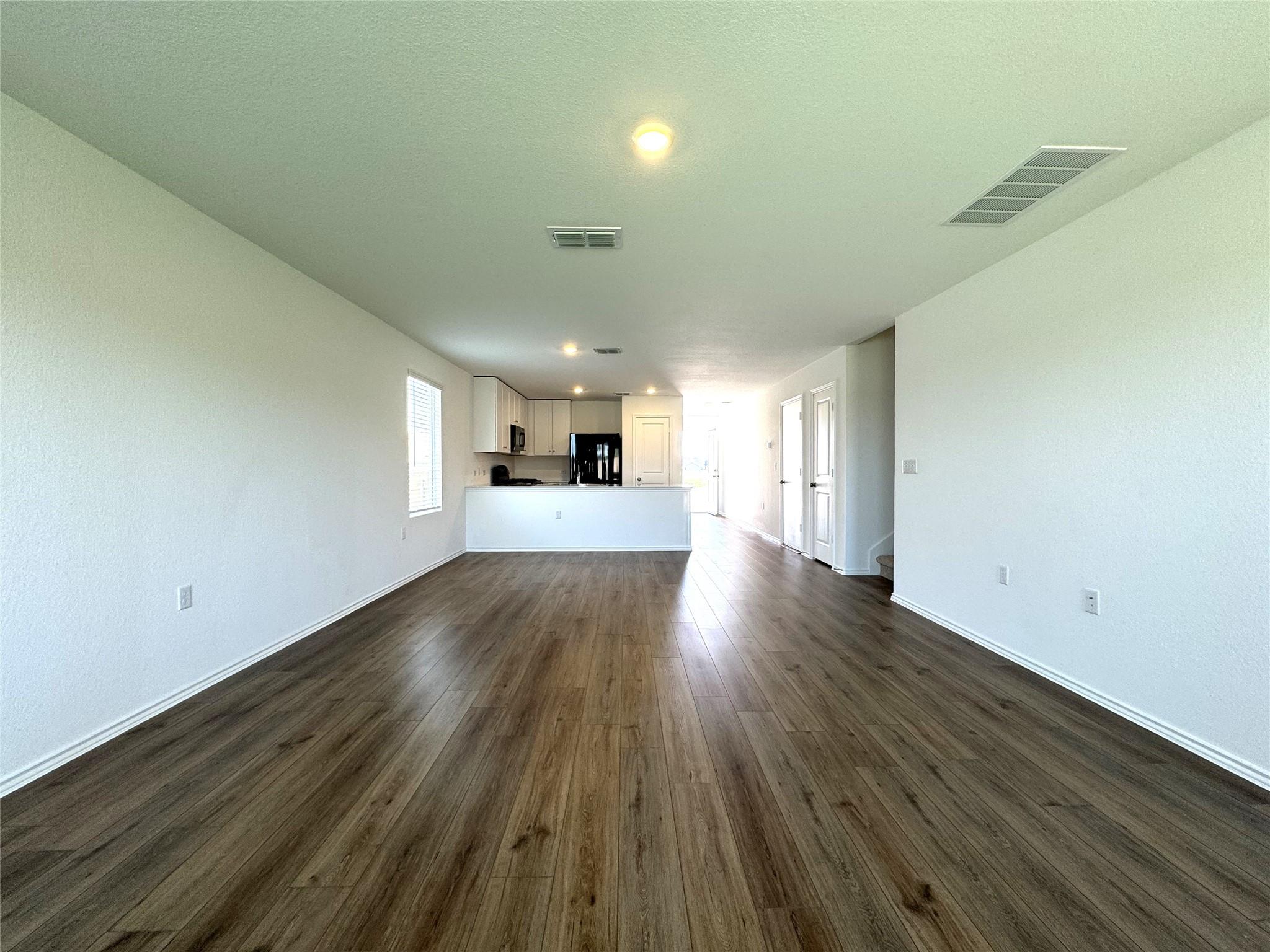 2720 Schwartz Ln Property Photo 3