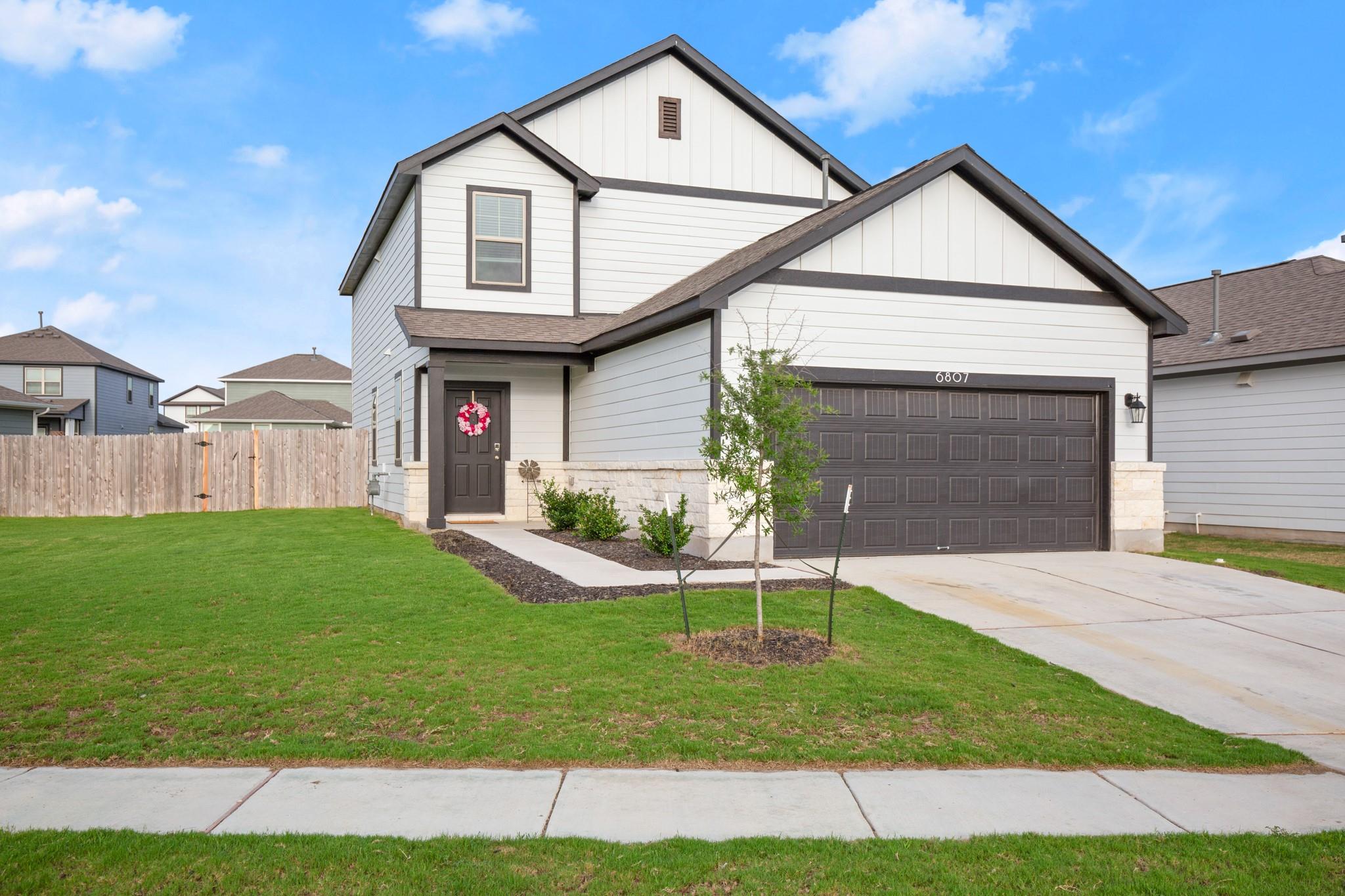 6807 Tiznow Ln Property Photo 1