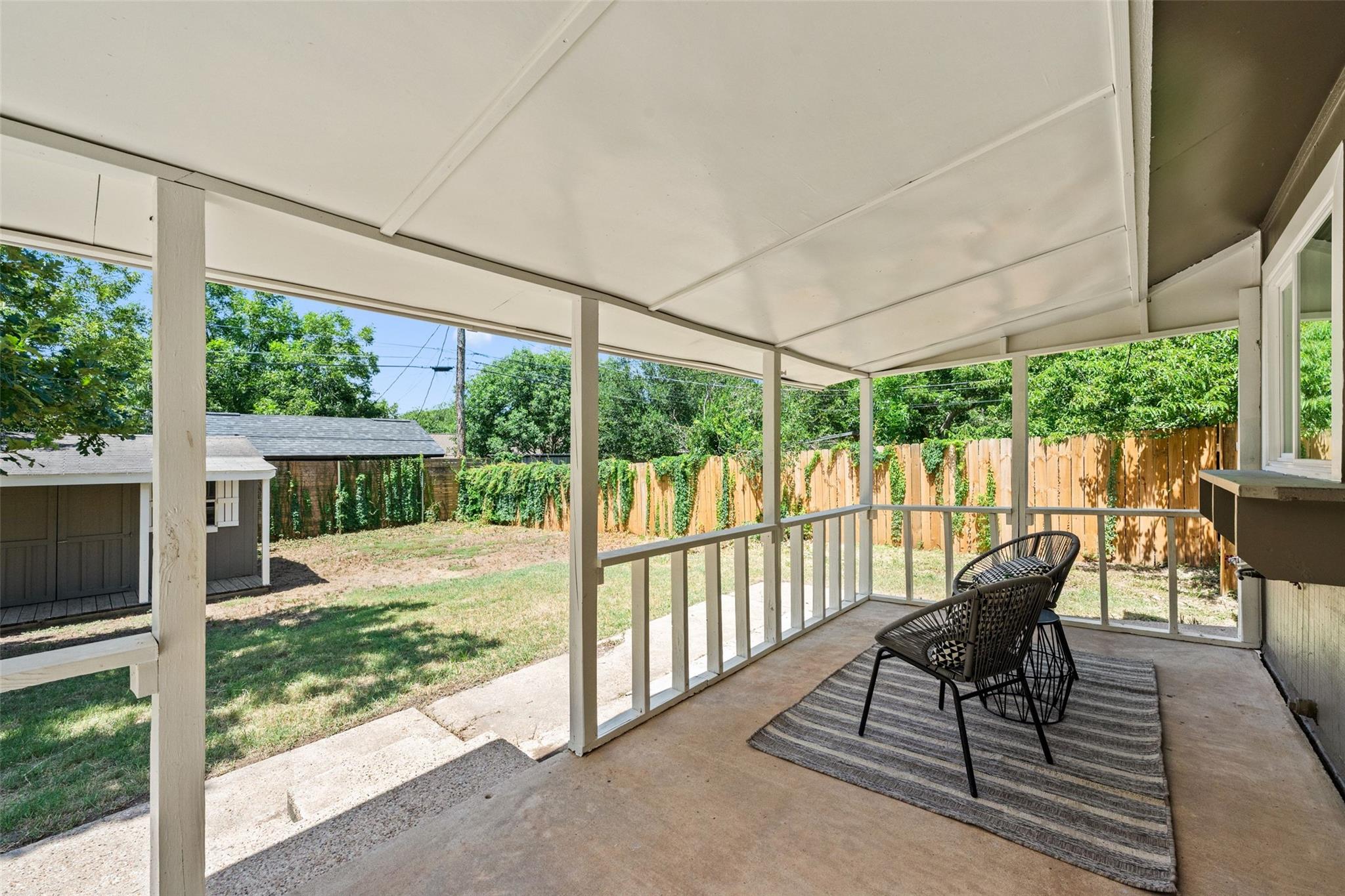 2311 Sheri Oak Ln Property Photo 14
